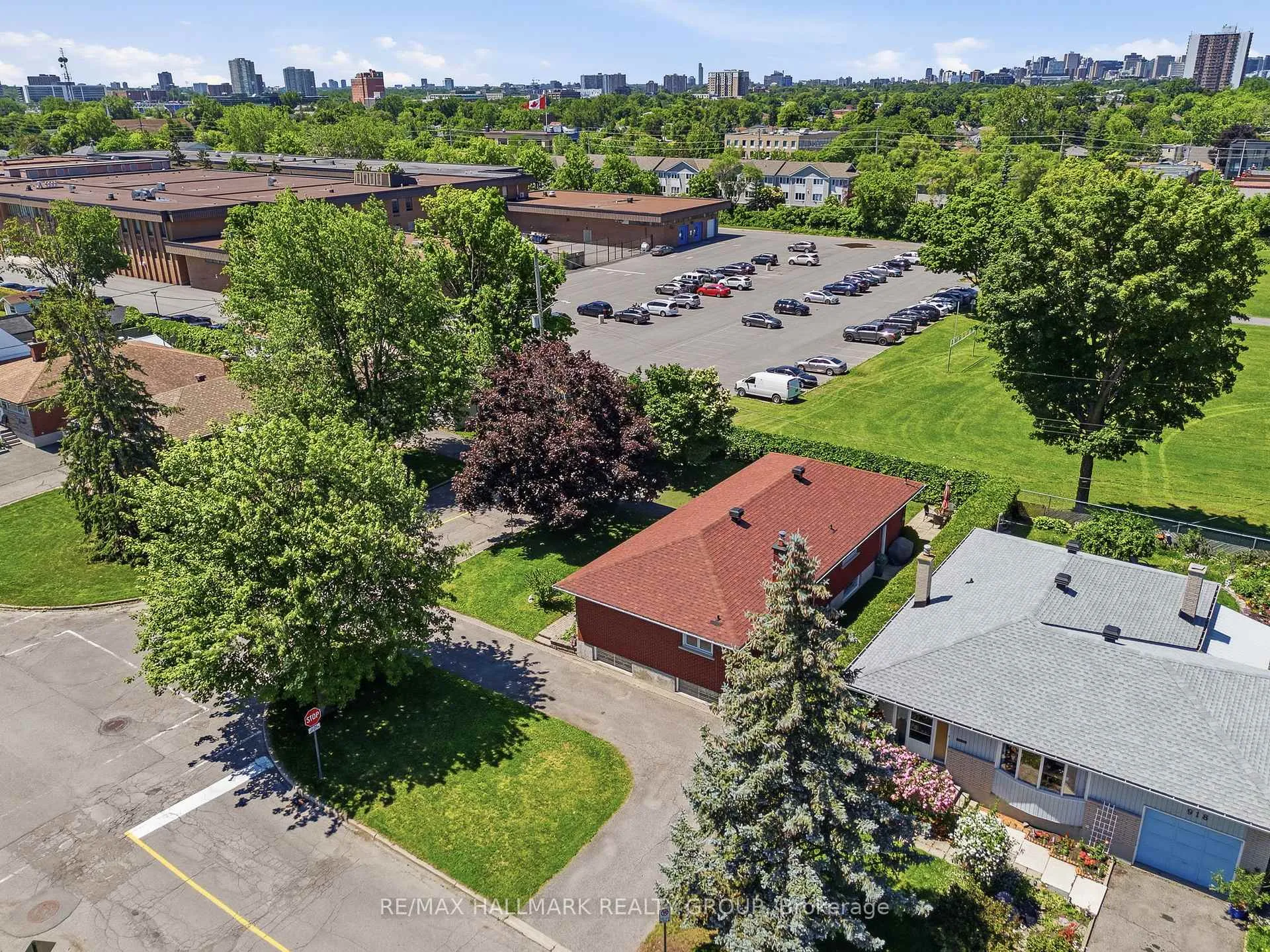 Photo 35 of 507 Sirois Avenue, Ottawa, Overbrook/Castle Heights — HOMEH
