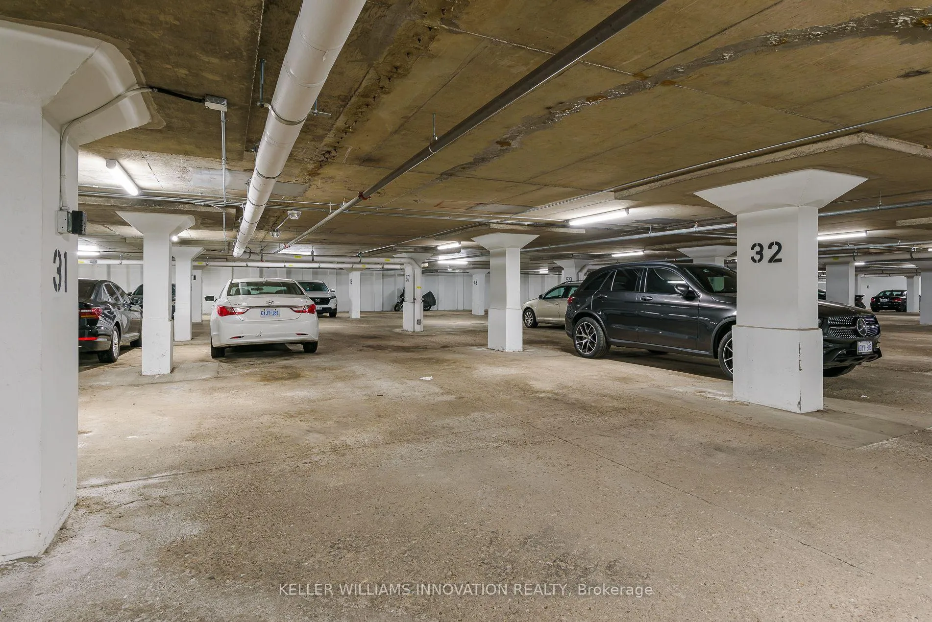 Photo 3 of Unit 32, 121 University Avenue E, Waterloo, Downtown Waterloo — HOMEH