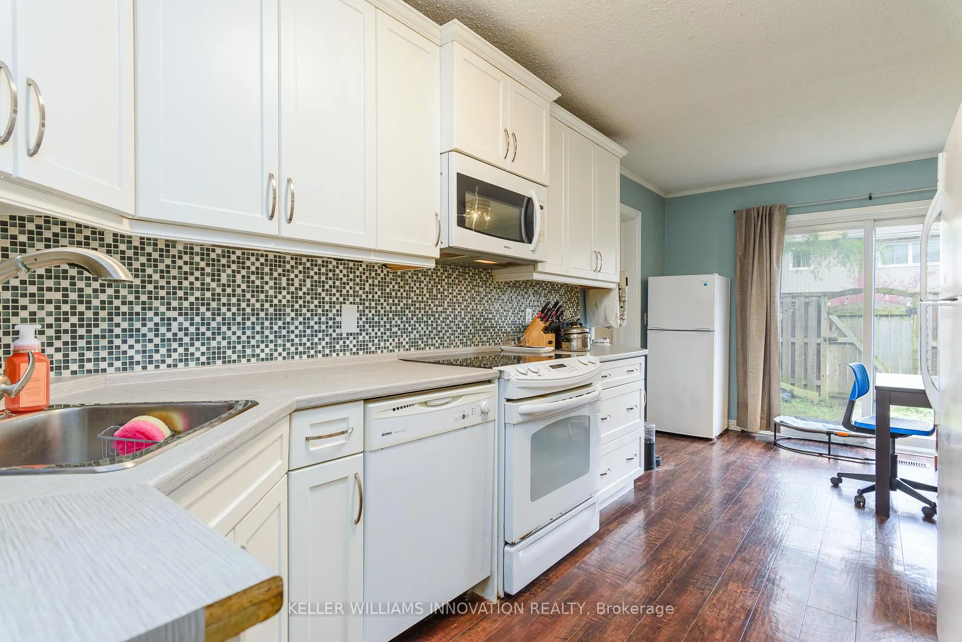 Photo 8 of Unit 32, 121 University Avenue E, Waterloo, Downtown Waterloo — HOMEH