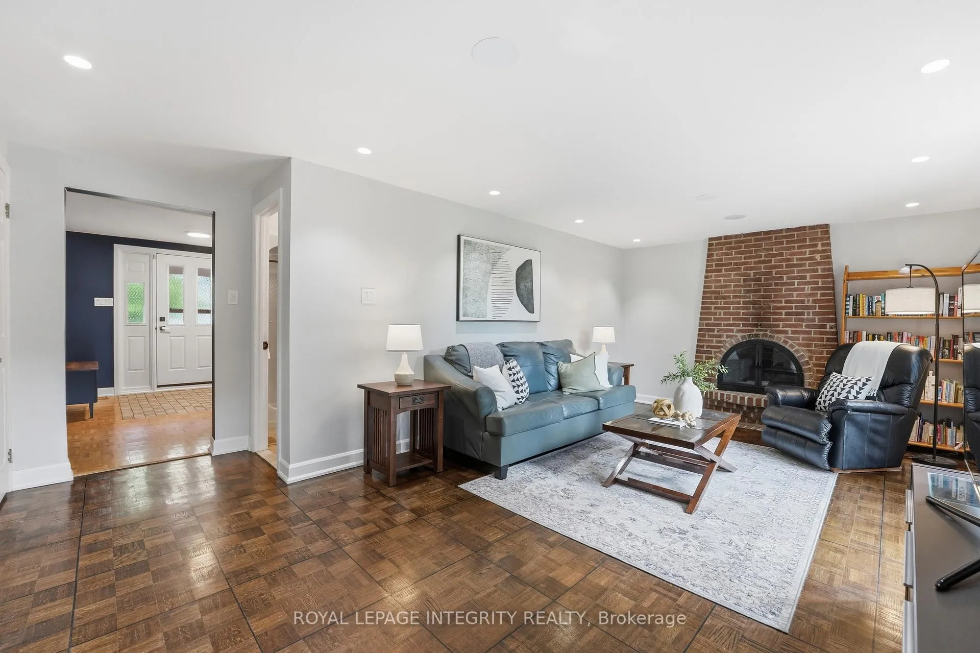 Photo 6 of 6 Woodview Crescent, Ottawa, Blackburn Hamlet — HOMEH