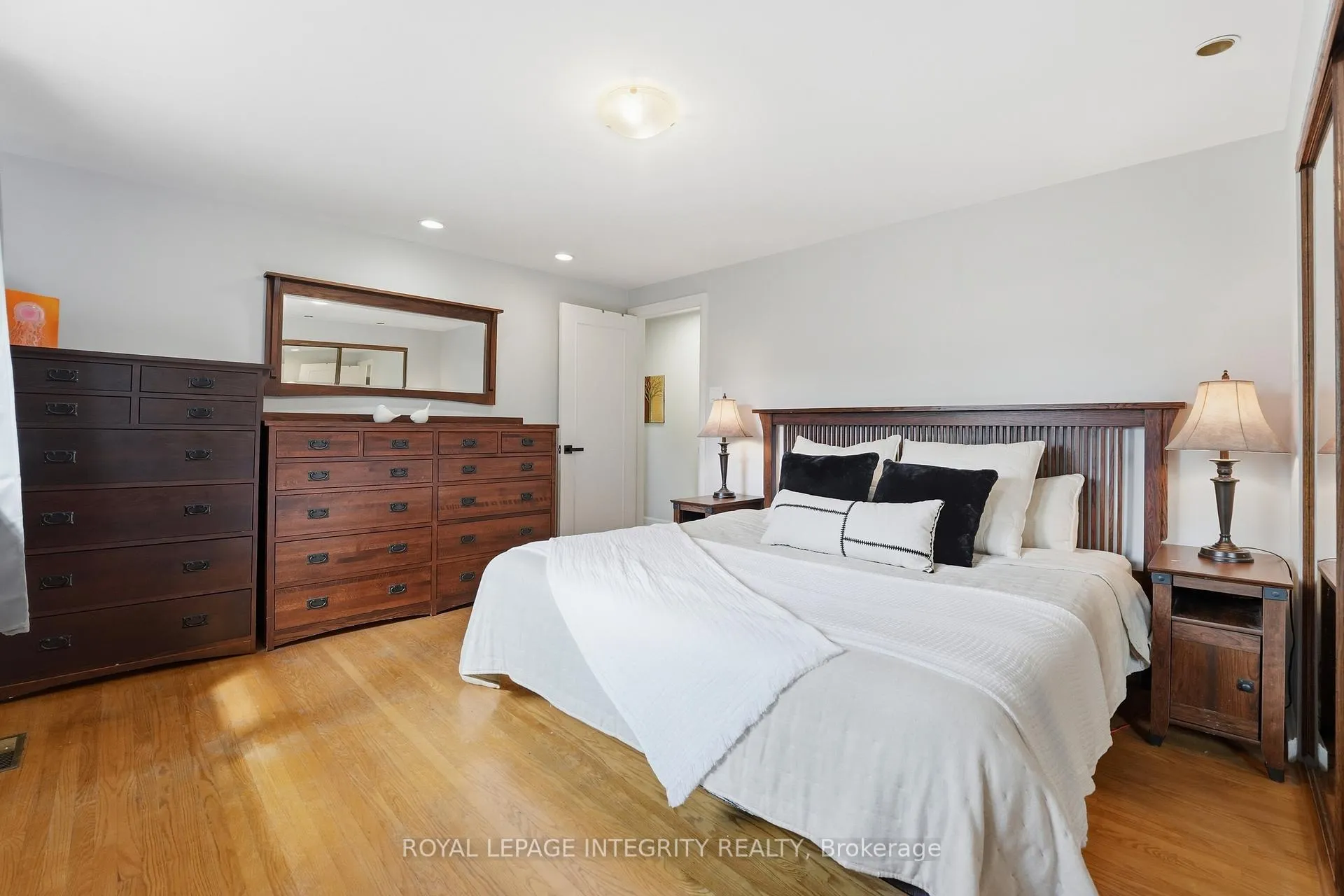 Photo 24 of 6 Woodview Crescent, Ottawa, Blackburn Hamlet — HOMEH