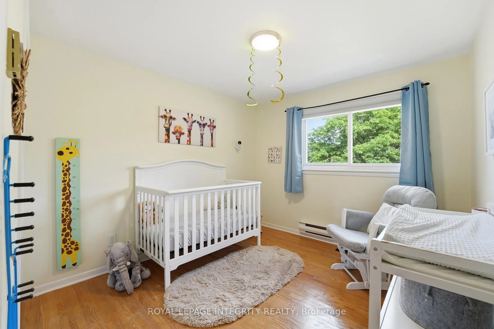 Photo 25 of 6 Woodview Crescent, Ottawa, Blackburn Hamlet — HOMEH
