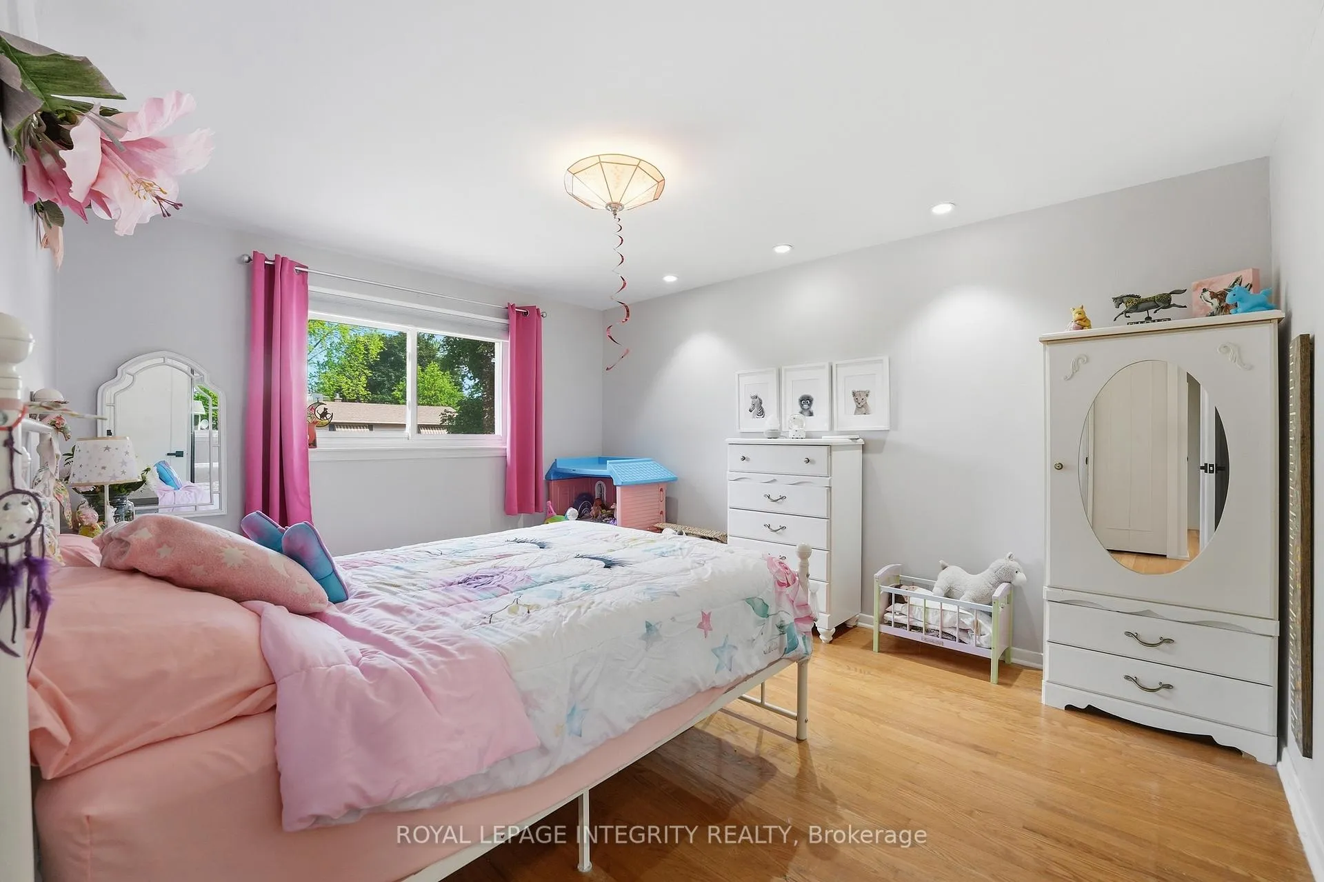Photo 26 of 6 Woodview Crescent, Ottawa, Blackburn Hamlet — HOMEH