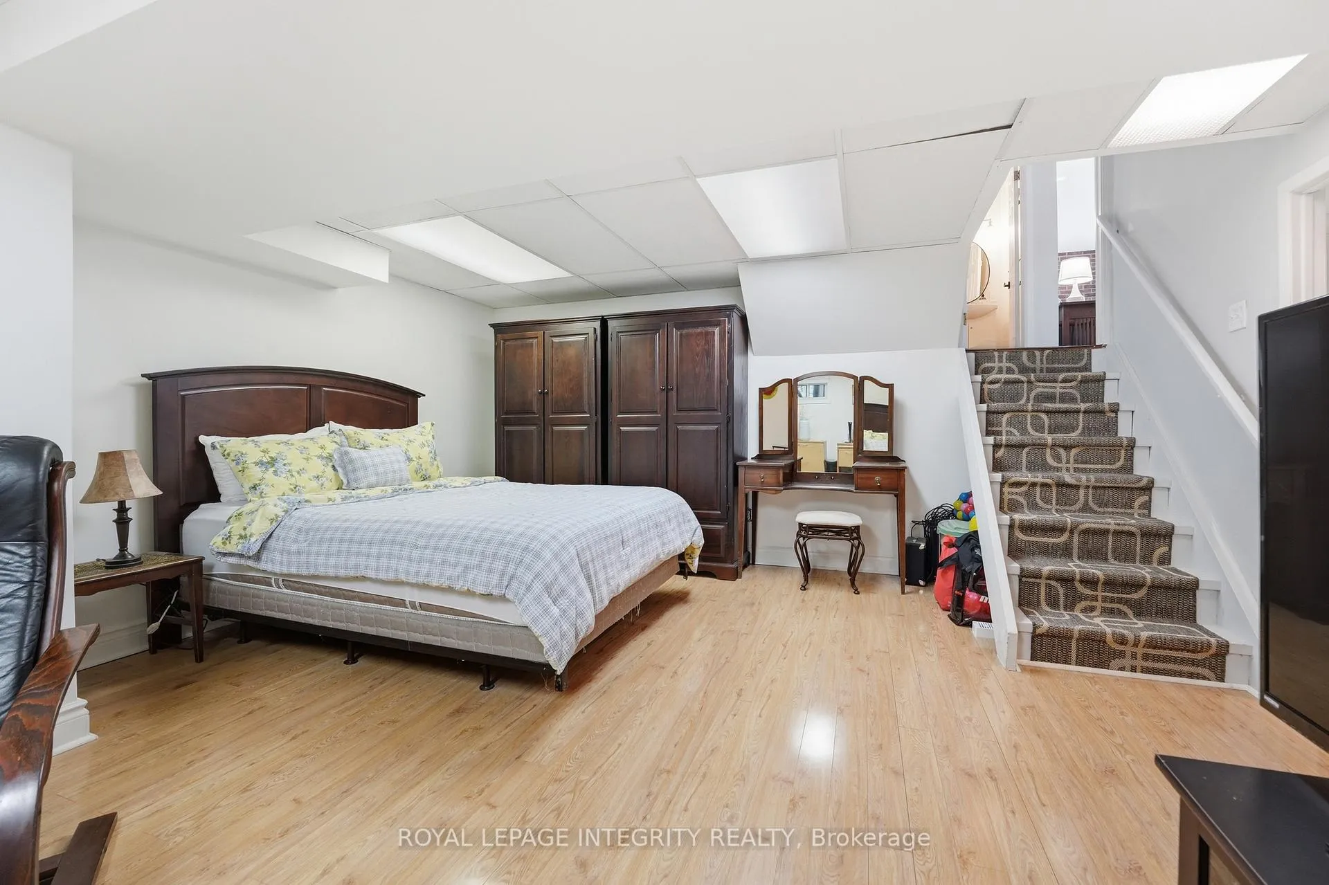 Photo 30 of 6 Woodview Crescent, Ottawa, Blackburn Hamlet — HOMEH