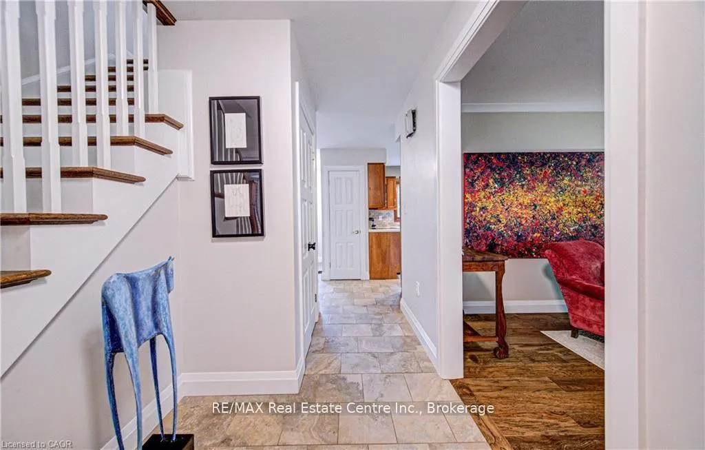 Photo 5 of 336 Maple Avenue S, Brant, Burford — HOMEH
