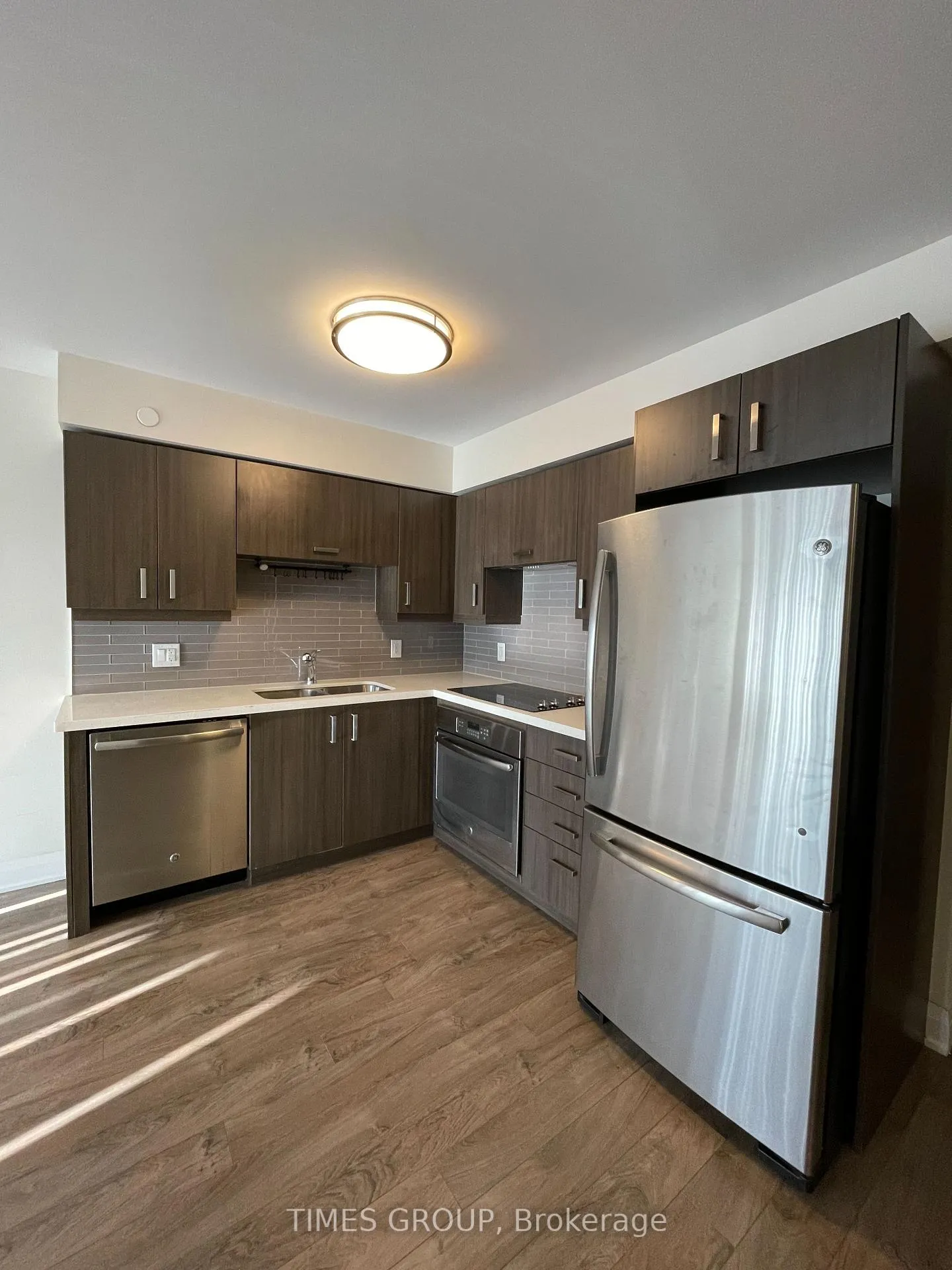 Photo 1 of Unit 516, 18 Uptown Drive, Markham, Unionville — HOMEH