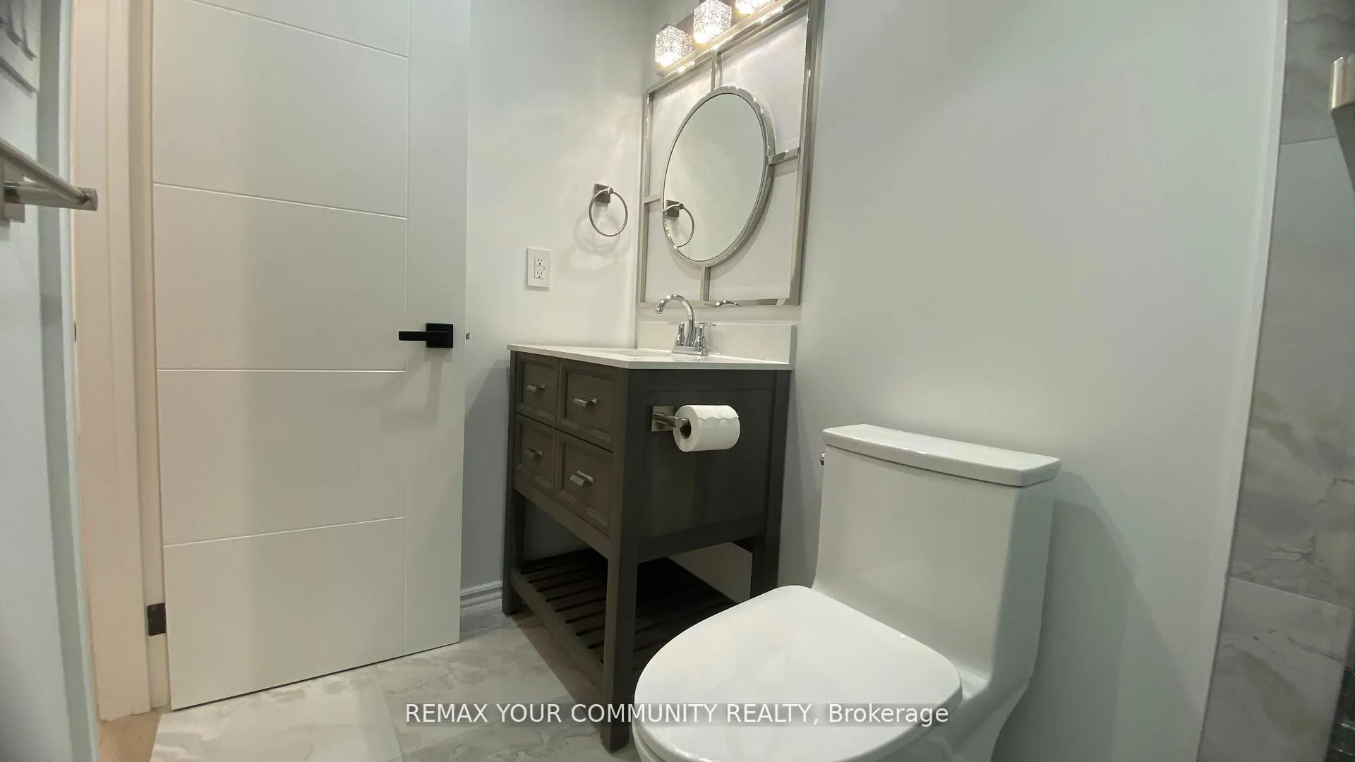 Photo 15 of Unit Basement, 134 B Kemano Road, Aurora, Aurora Heights — HOMEH