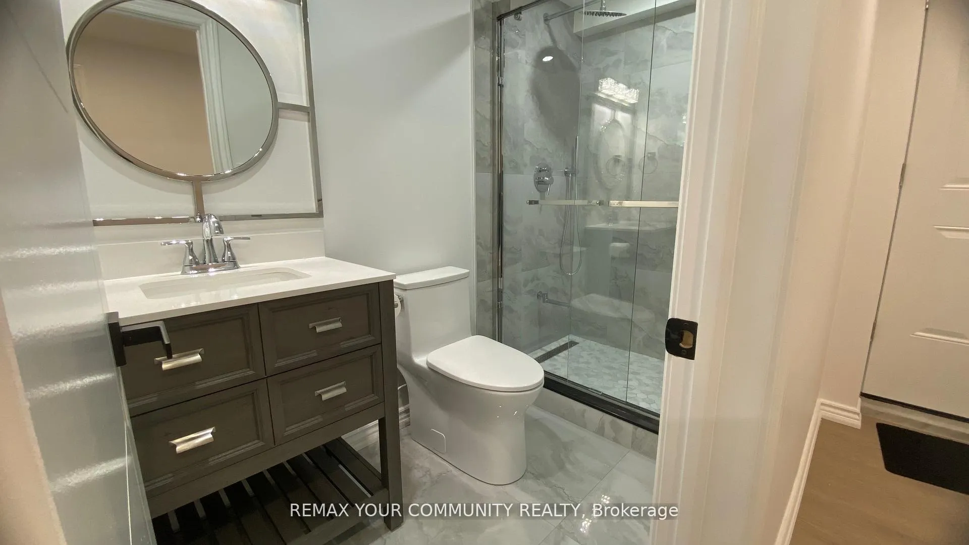 Photo 16 of Unit Basement, 134 B Kemano Road, Aurora, Aurora Heights — HOMEH