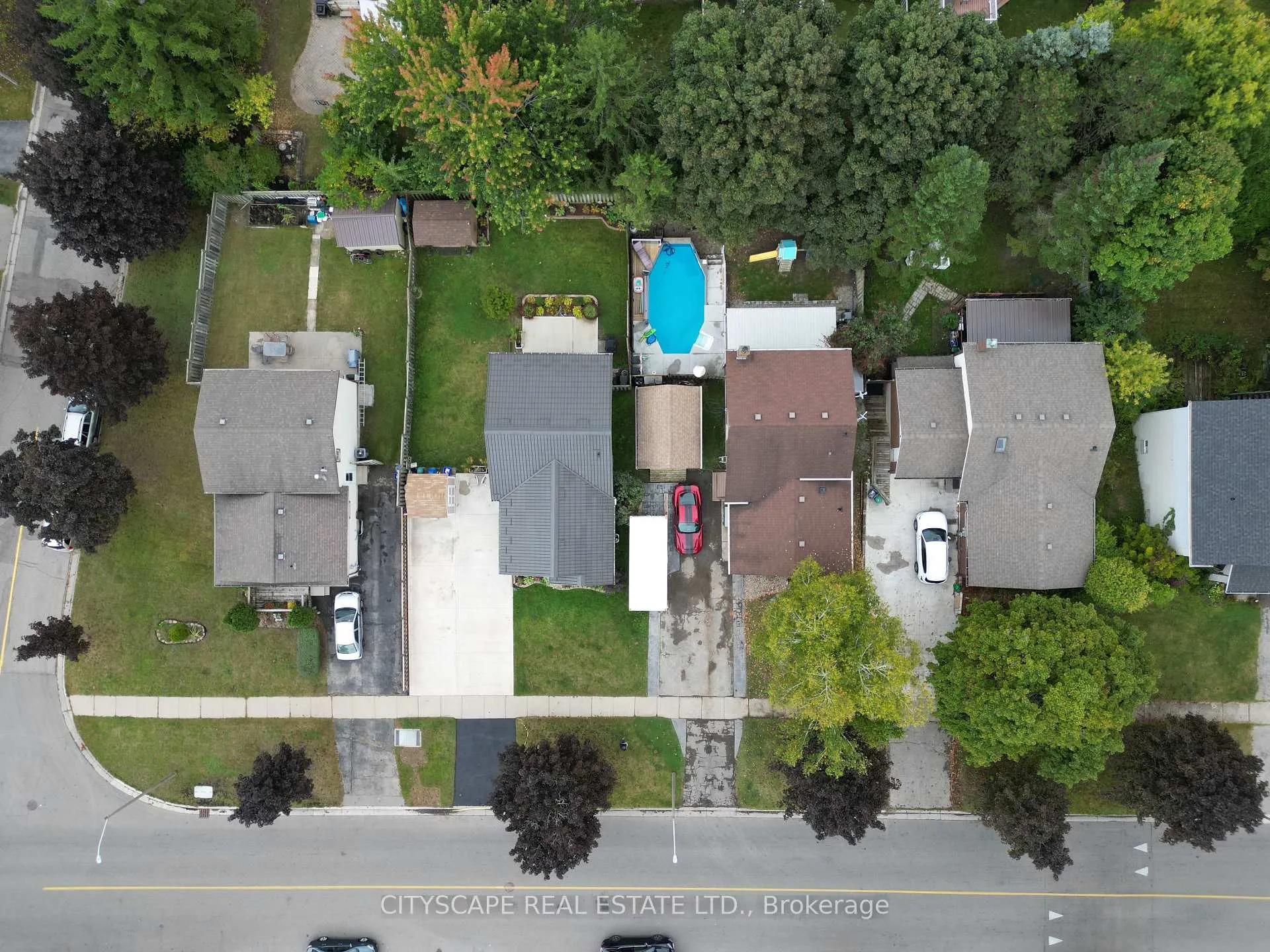 Photo 2 of 161 Bechtel Drive S, Kitchener — HOMEH
