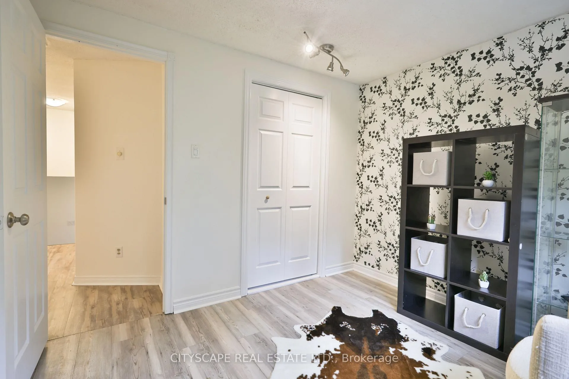 Photo 9 of 161 Bechtel Drive S, Kitchener — HOMEH