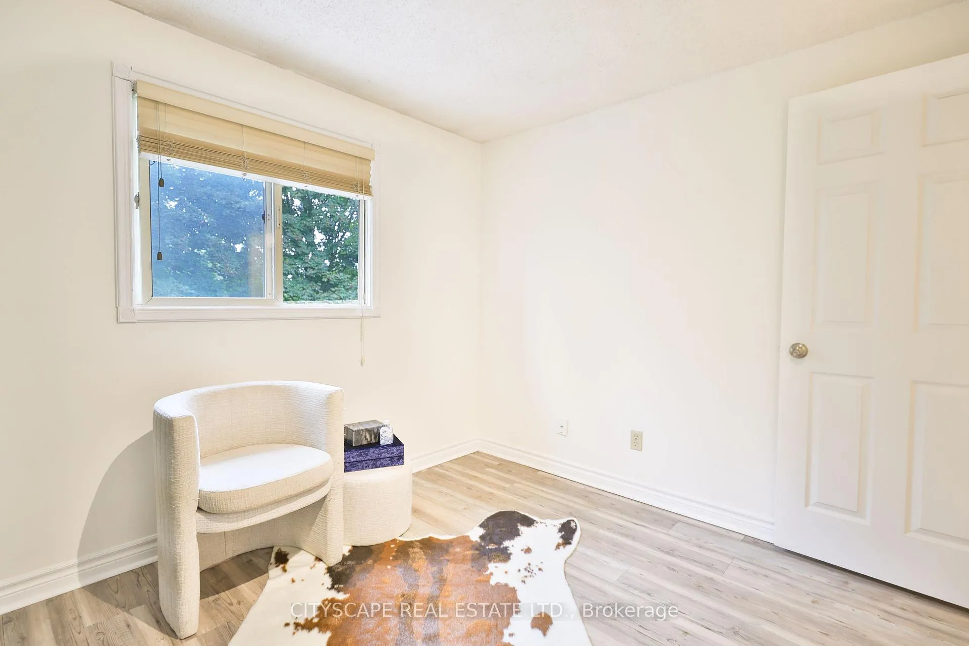 Photo 10 of 161 Bechtel Drive S, Kitchener — HOMEH