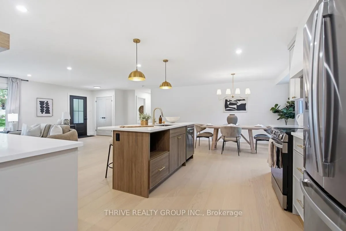 Photo 19 of 744 Barclay Road, London, South M — HOMEH