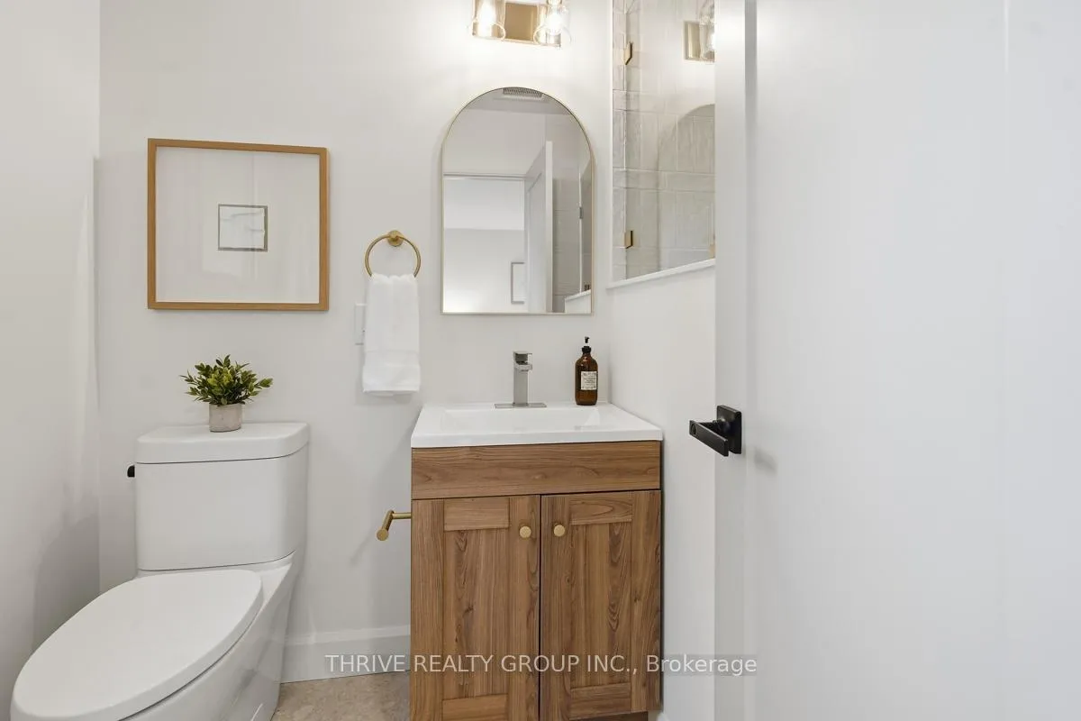 Photo 23 of 744 Barclay Road, London, South M — HOMEH