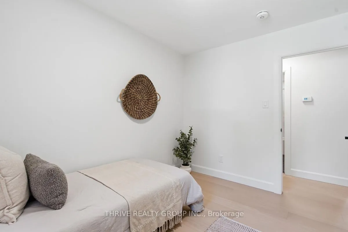 Photo 29 of 744 Barclay Road, London, South M — HOMEH