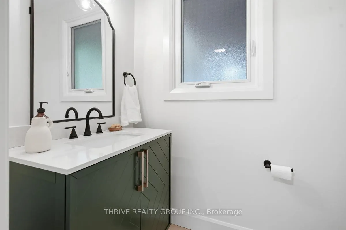 Photo 35 of 744 Barclay Road, London, South M — HOMEH