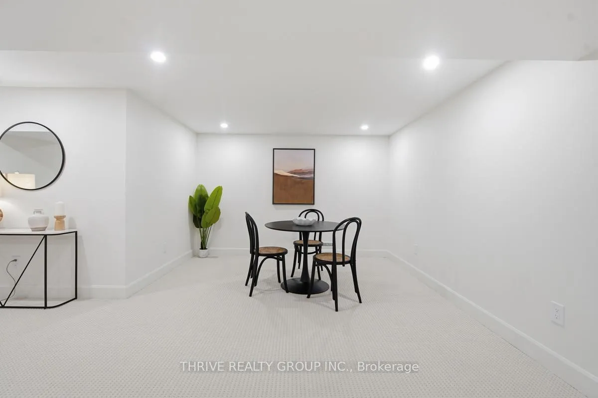 Photo 41 of 744 Barclay Road, London, South M — HOMEH