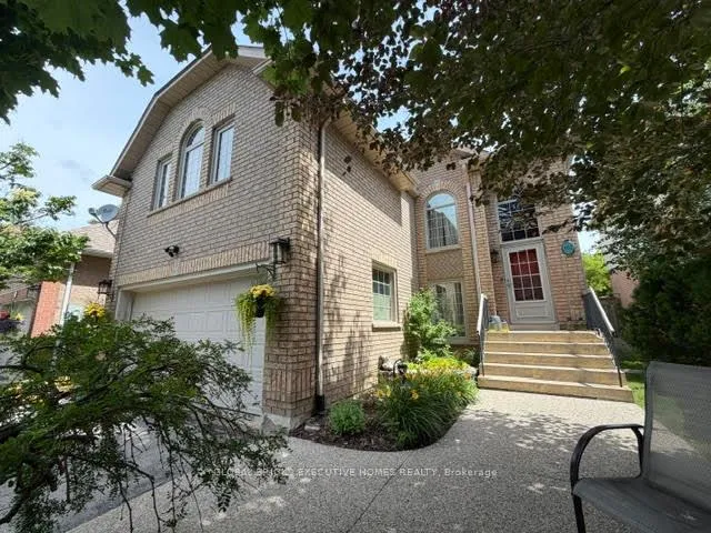 Photo 1 of 162 Boulding Avenue, Hamilton, Waterdown — HOMEH