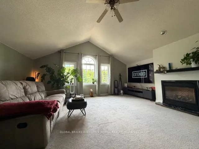 Photo 11 of 162 Boulding Avenue, Hamilton, Waterdown — HOMEH