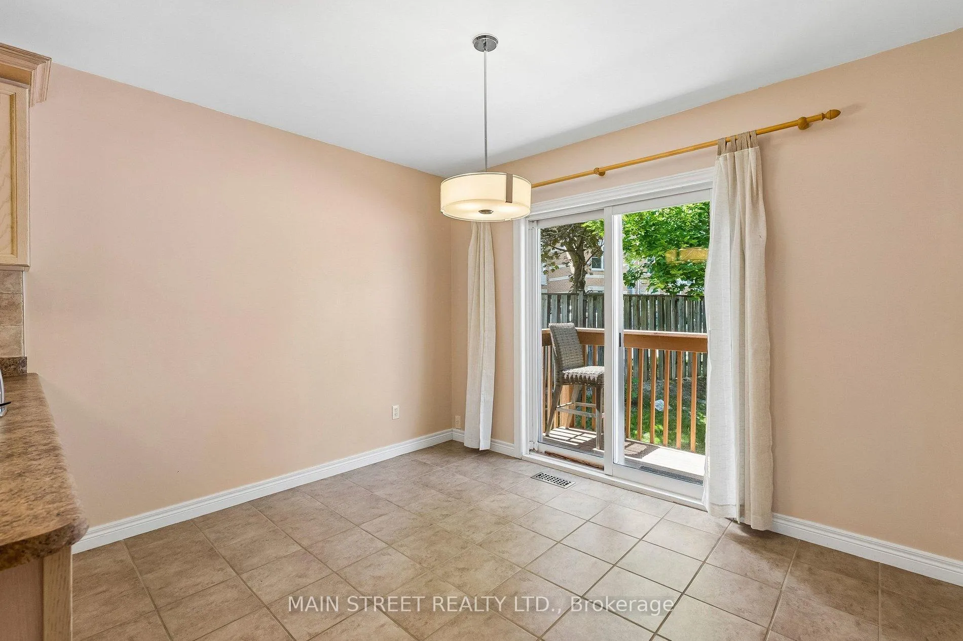 Photo 14 of 489 Cody Crescent, Newmarket, Central Newmarket — HOMEH