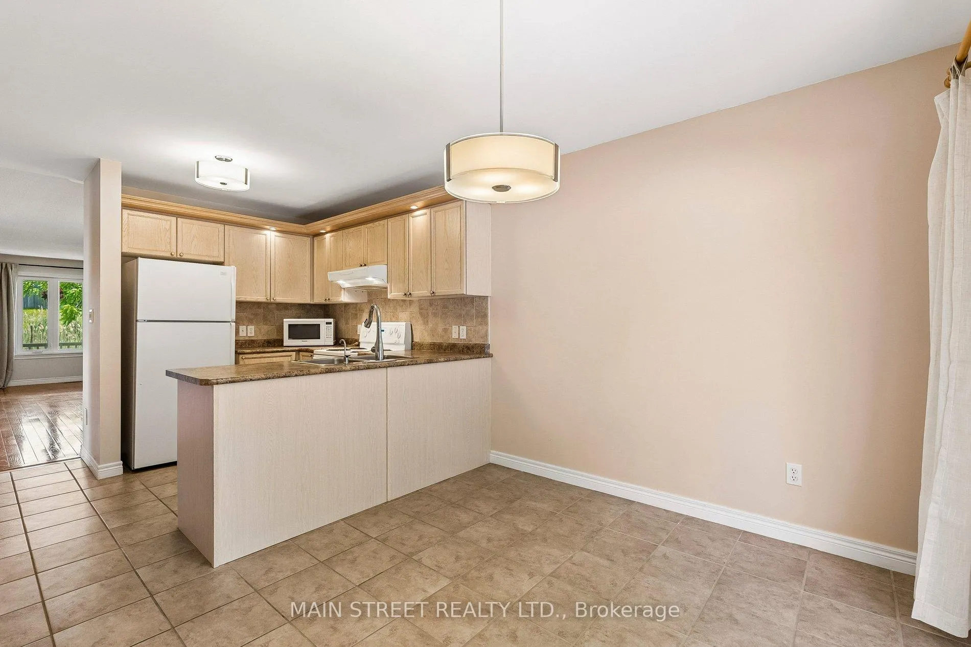 Photo 15 of 489 Cody Crescent, Newmarket, Central Newmarket — HOMEH