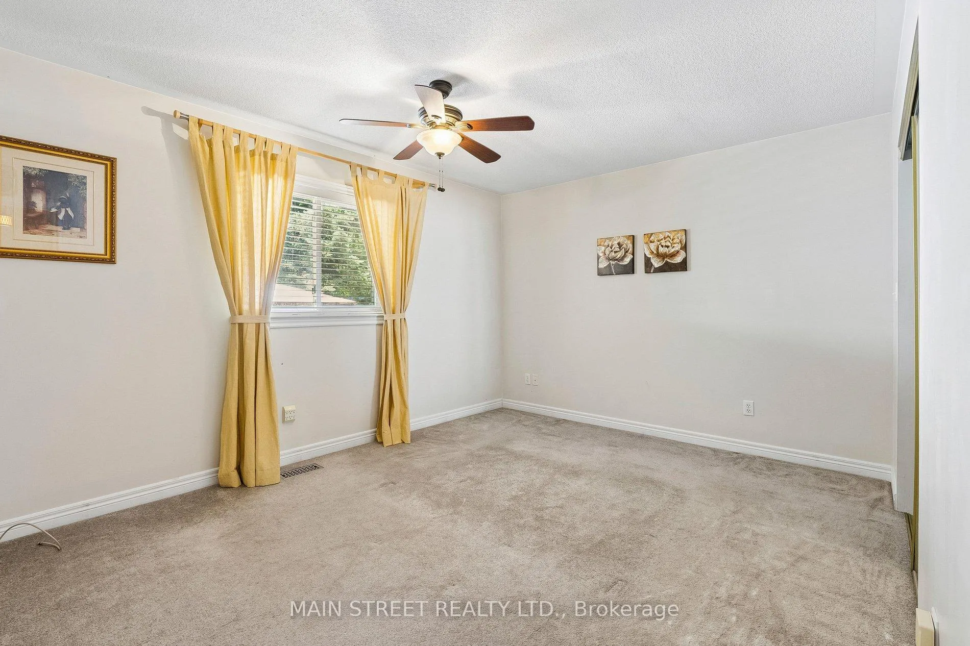 Photo 17 of 489 Cody Crescent, Newmarket, Central Newmarket — HOMEH