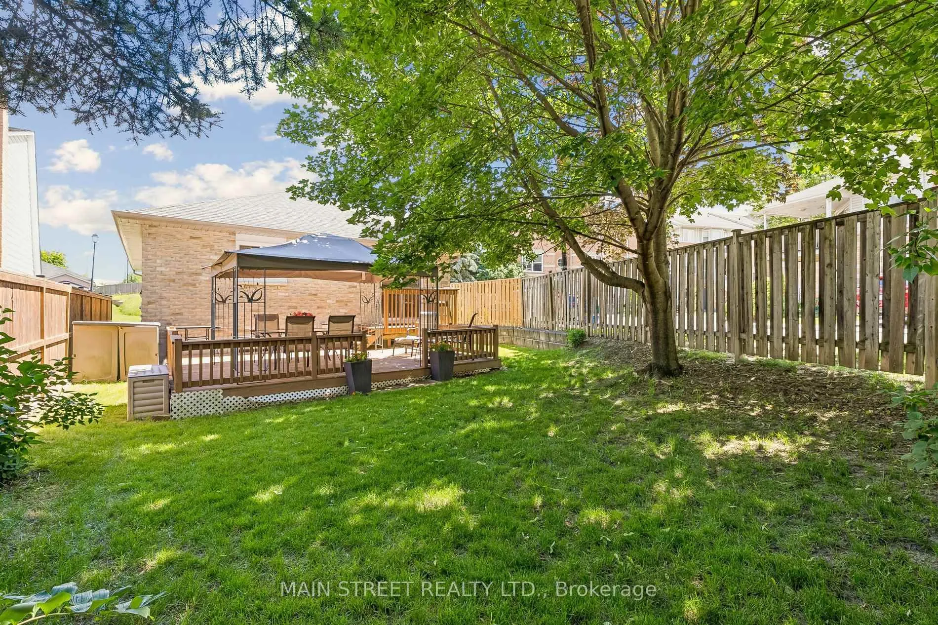 Photo 30 of 489 Cody Crescent, Newmarket, Central Newmarket — HOMEH