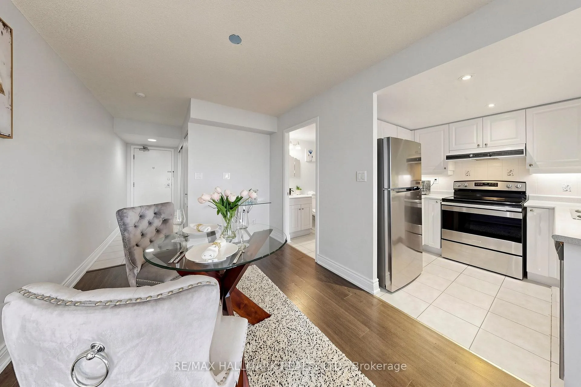 Photo 9 of Unit 1506, 3 Rean Drive, North York, Bayview Village — HOMEH