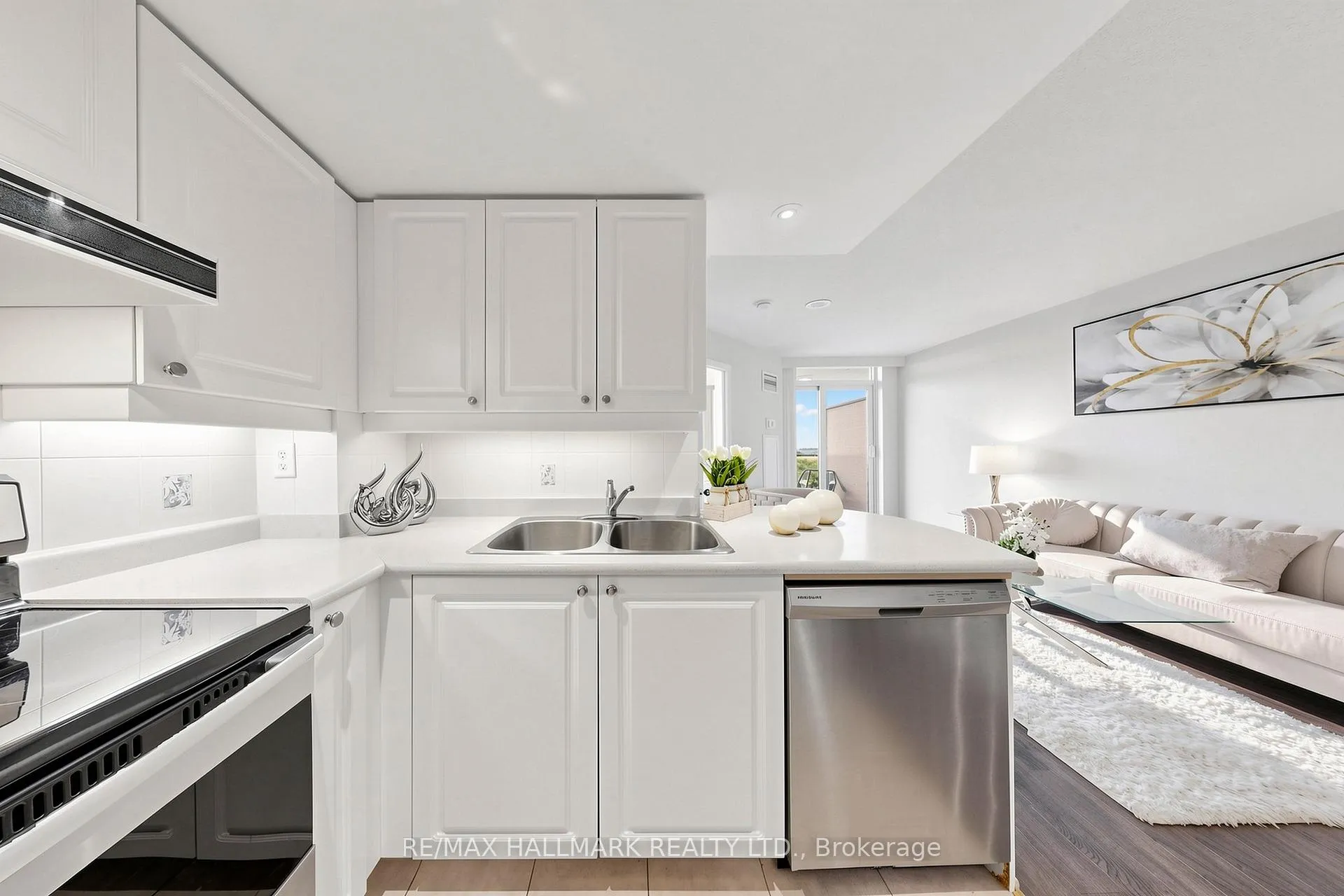 Photo 10 of Unit 1506, 3 Rean Drive, North York, Bayview Village — HOMEH
