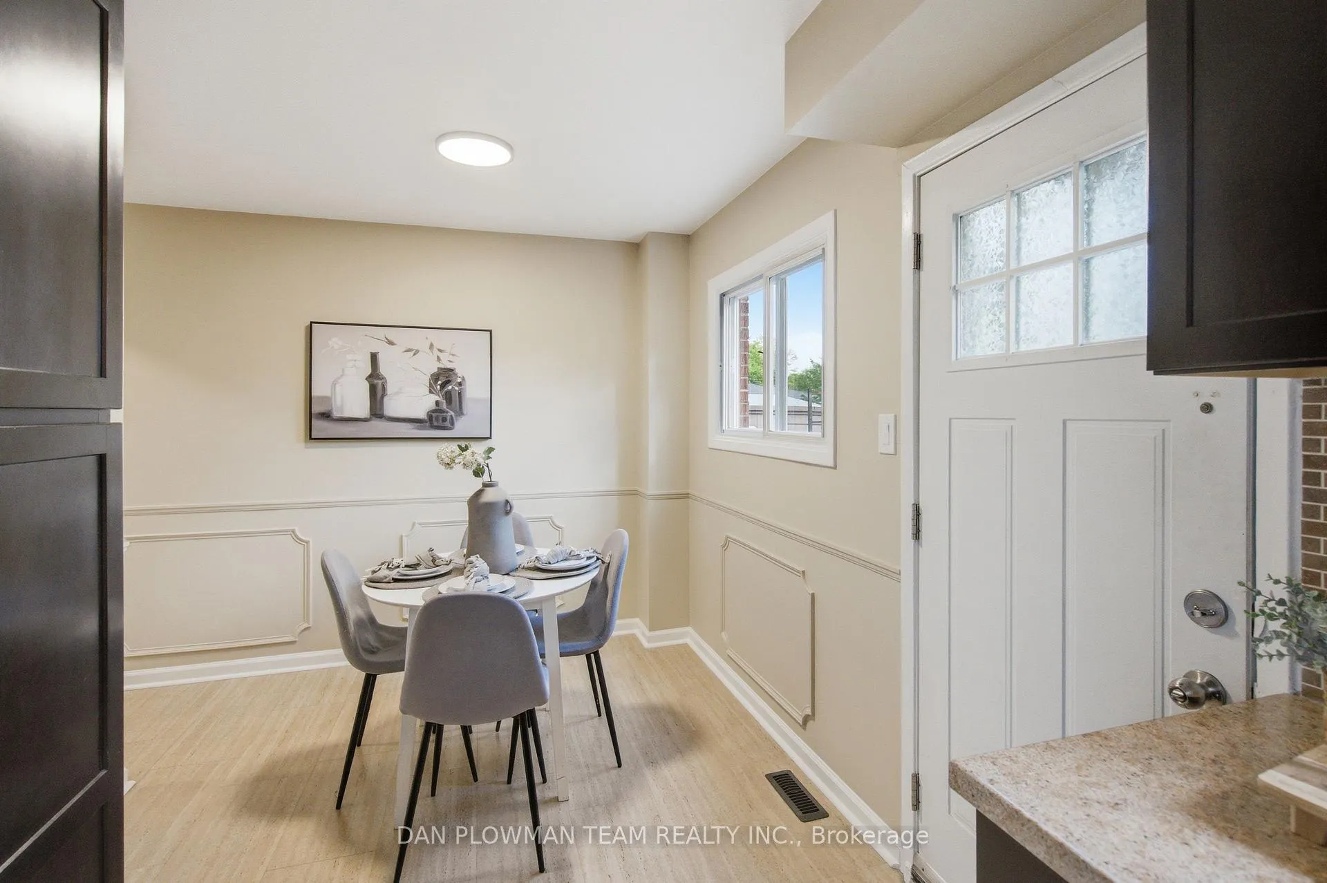 Photo 7 of 422 Lanark Drive, Oshawa, McLaughlin — HOMEH