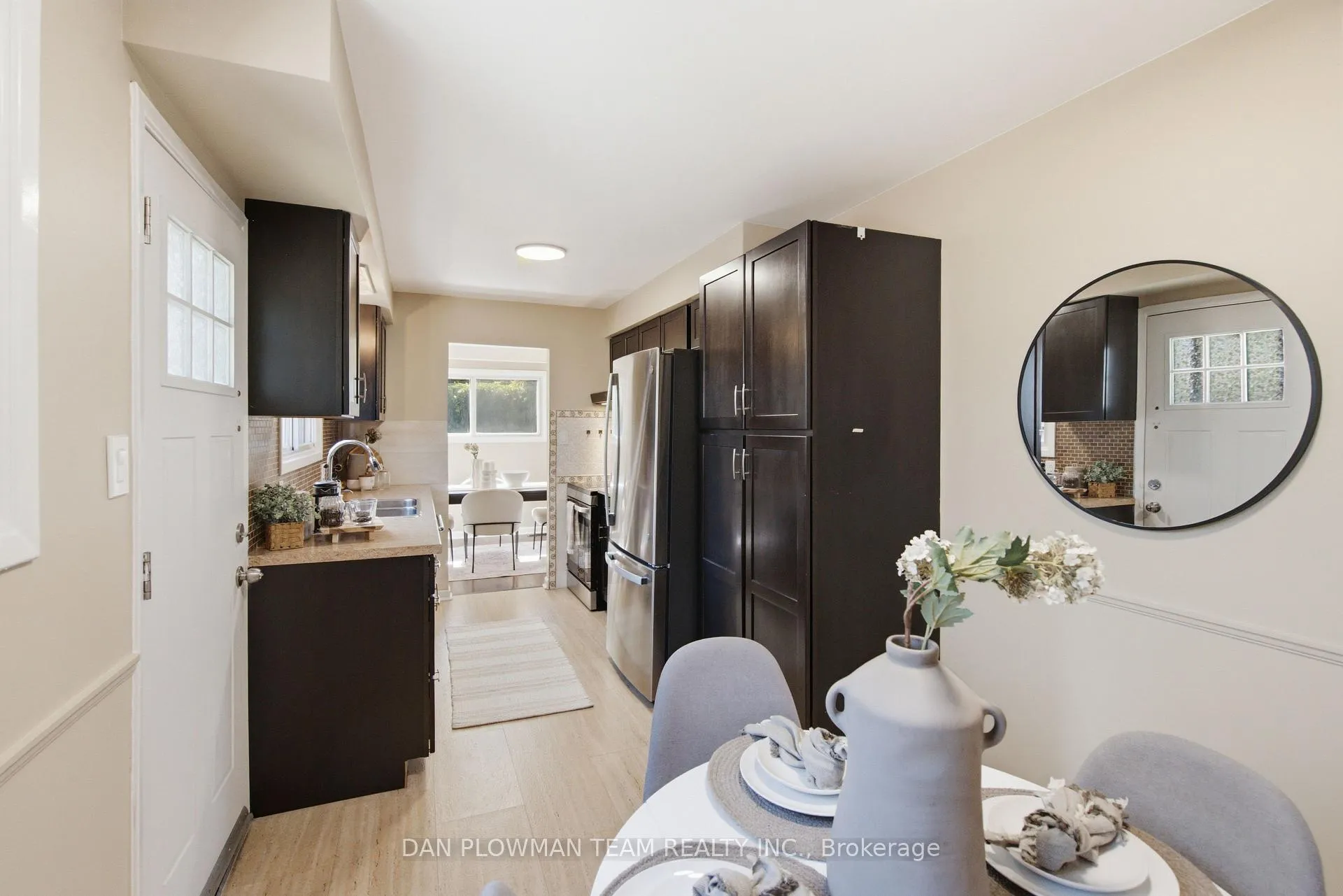 Photo 9 of 422 Lanark Drive, Oshawa, McLaughlin — HOMEH