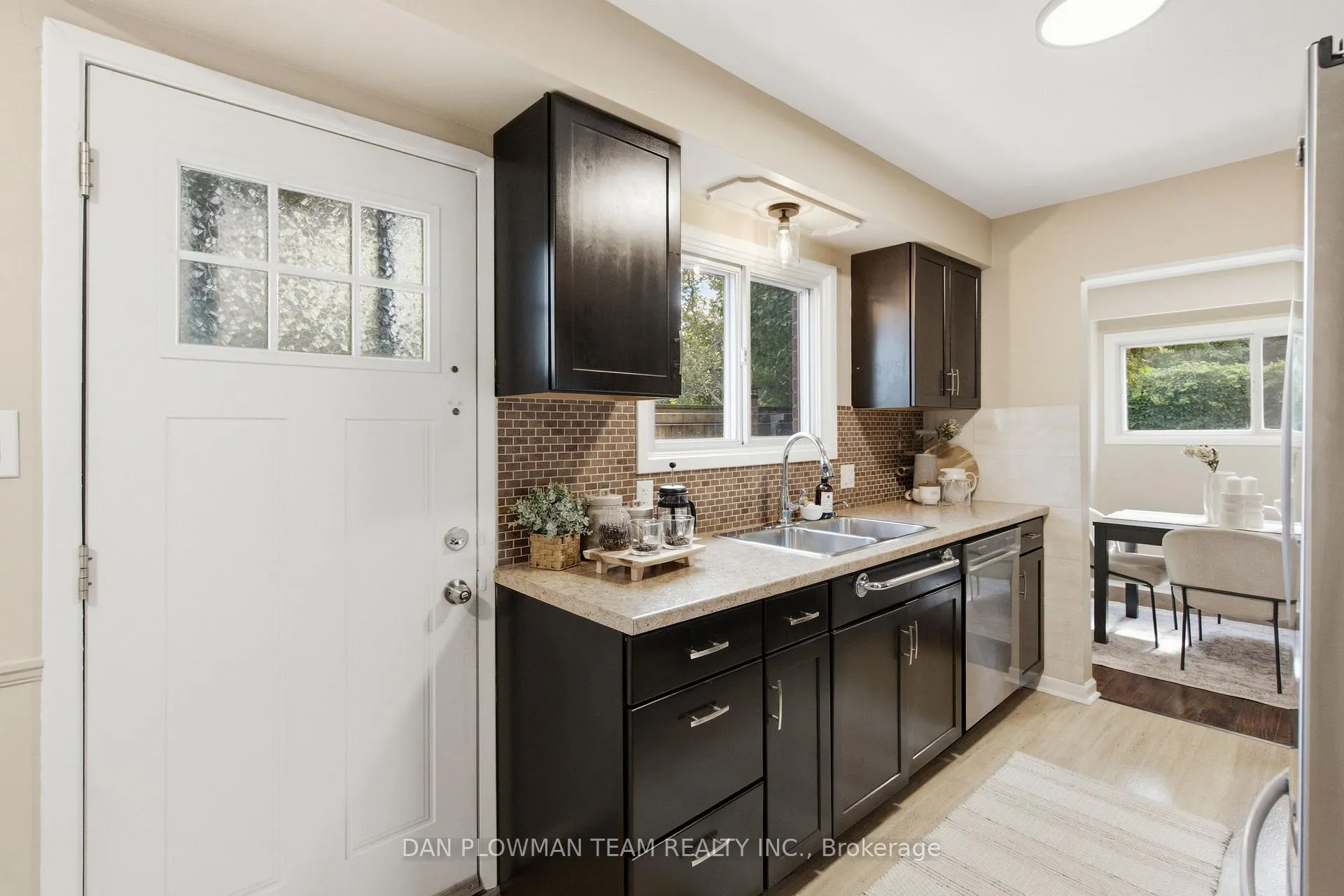 Photo 12 of 422 Lanark Drive, Oshawa, McLaughlin — HOMEH