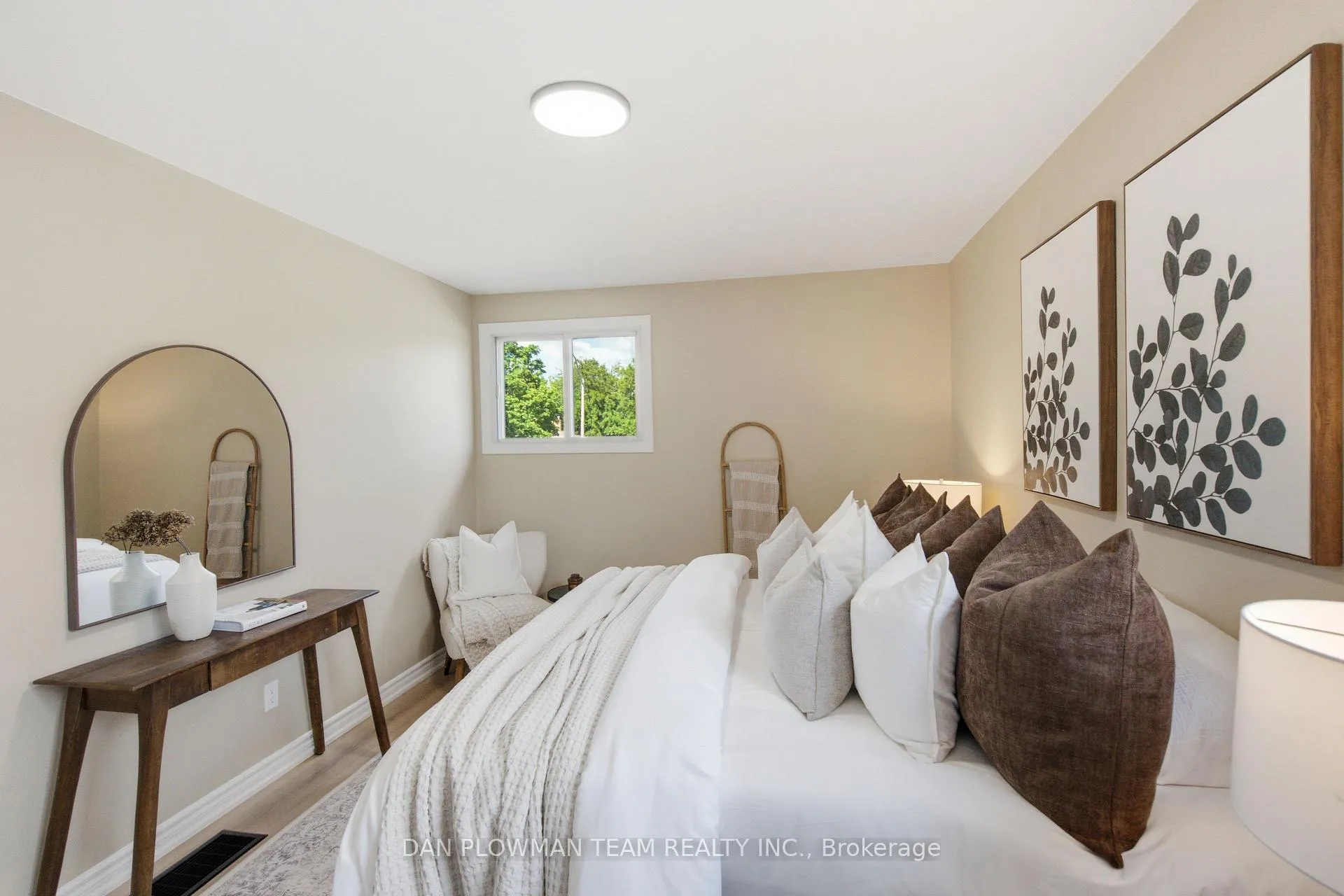 Photo 23 of 422 Lanark Drive, Oshawa, McLaughlin — HOMEH