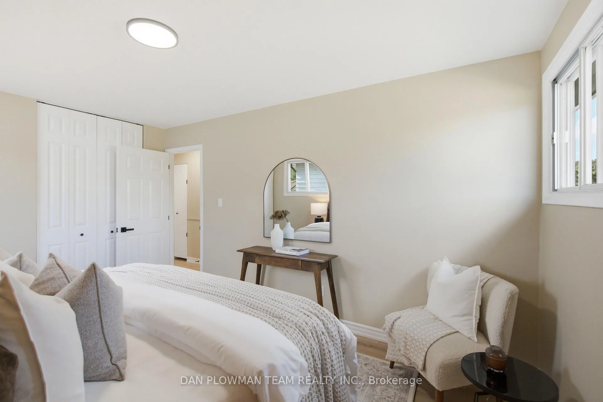 Photo 24 of 422 Lanark Drive, Oshawa, McLaughlin — HOMEH