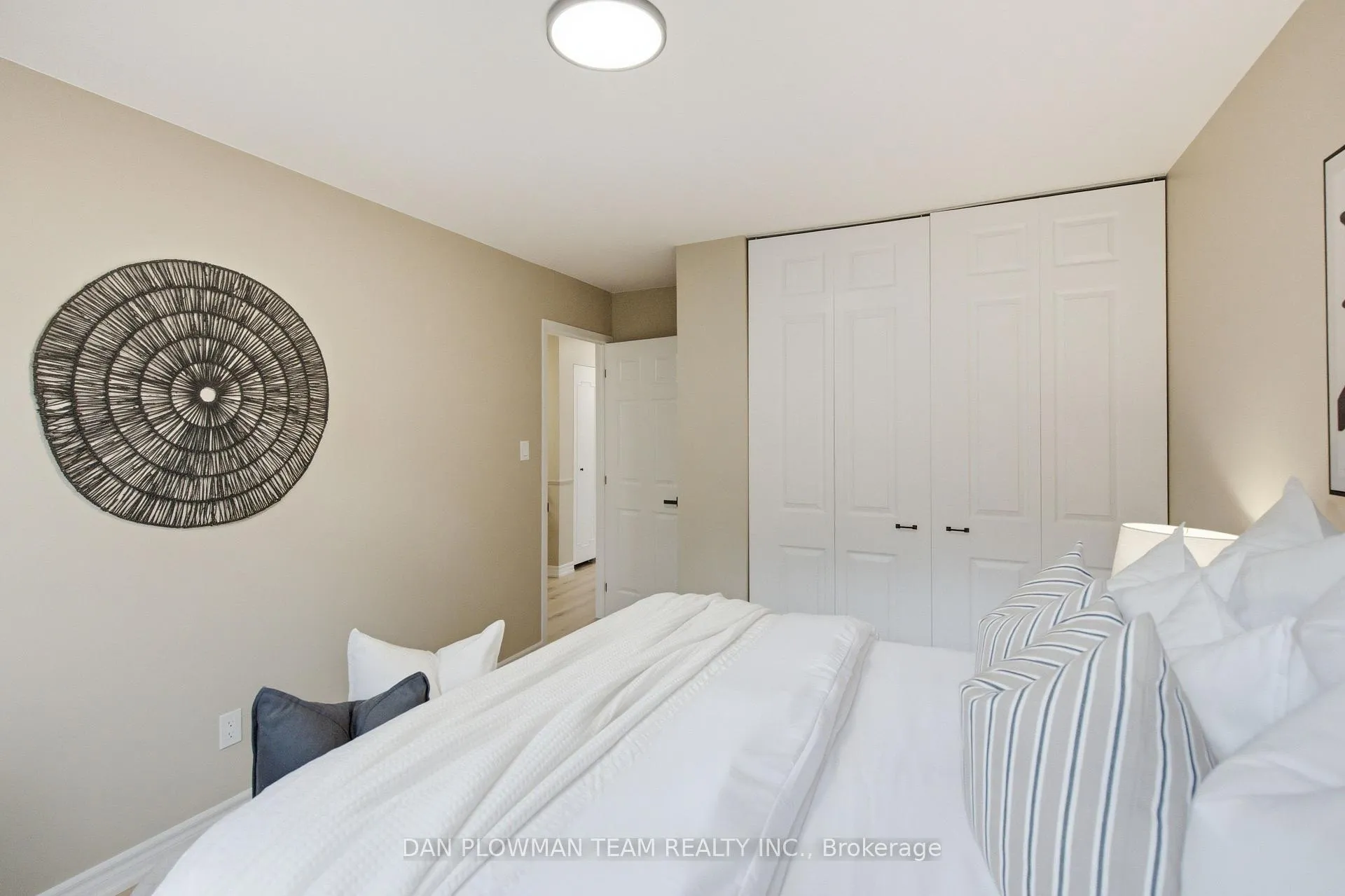 Photo 29 of 422 Lanark Drive, Oshawa, McLaughlin — HOMEH