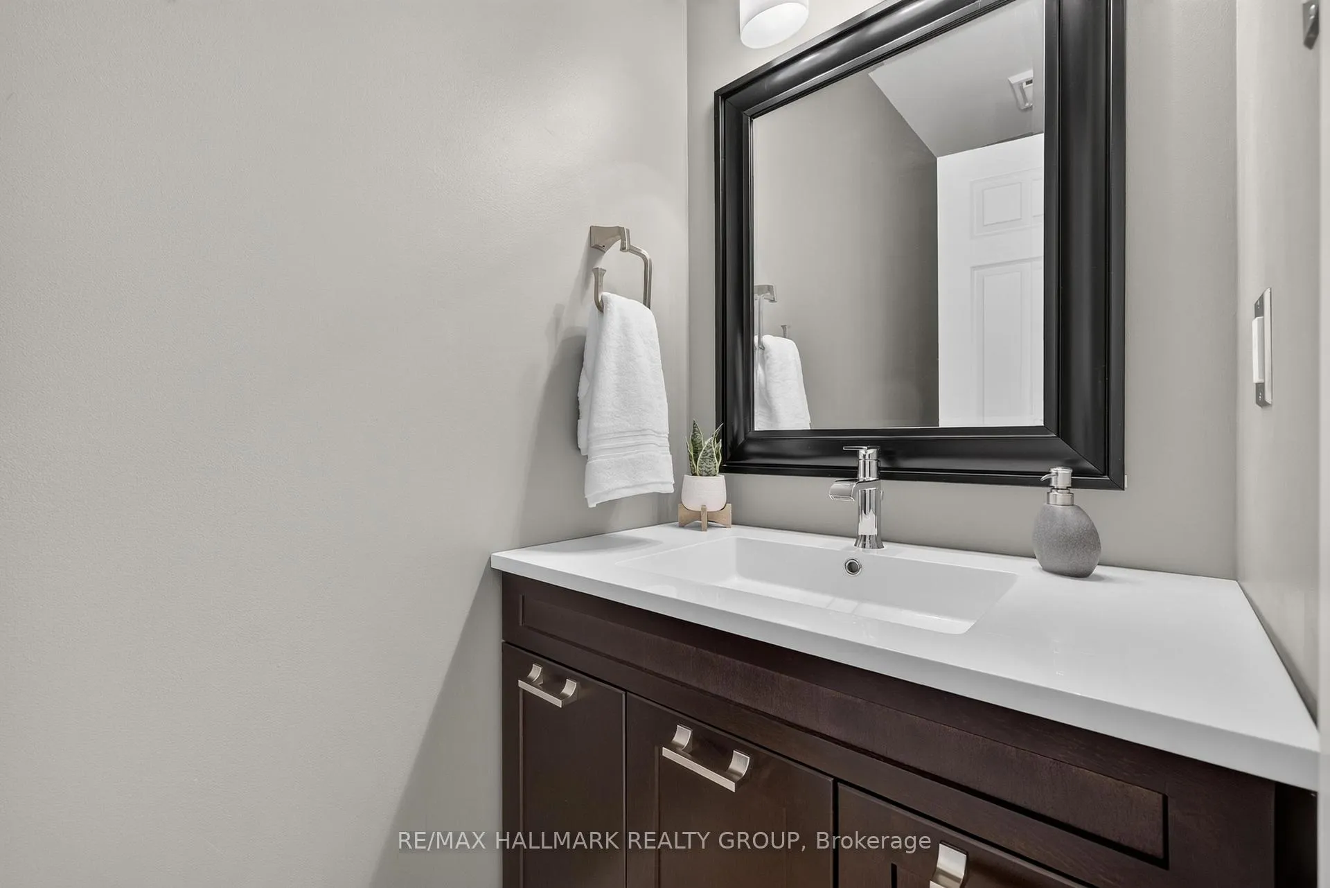 Photo 12 of 1265 Coldrey Avenue, Ottawa, Carlington — HOMEH