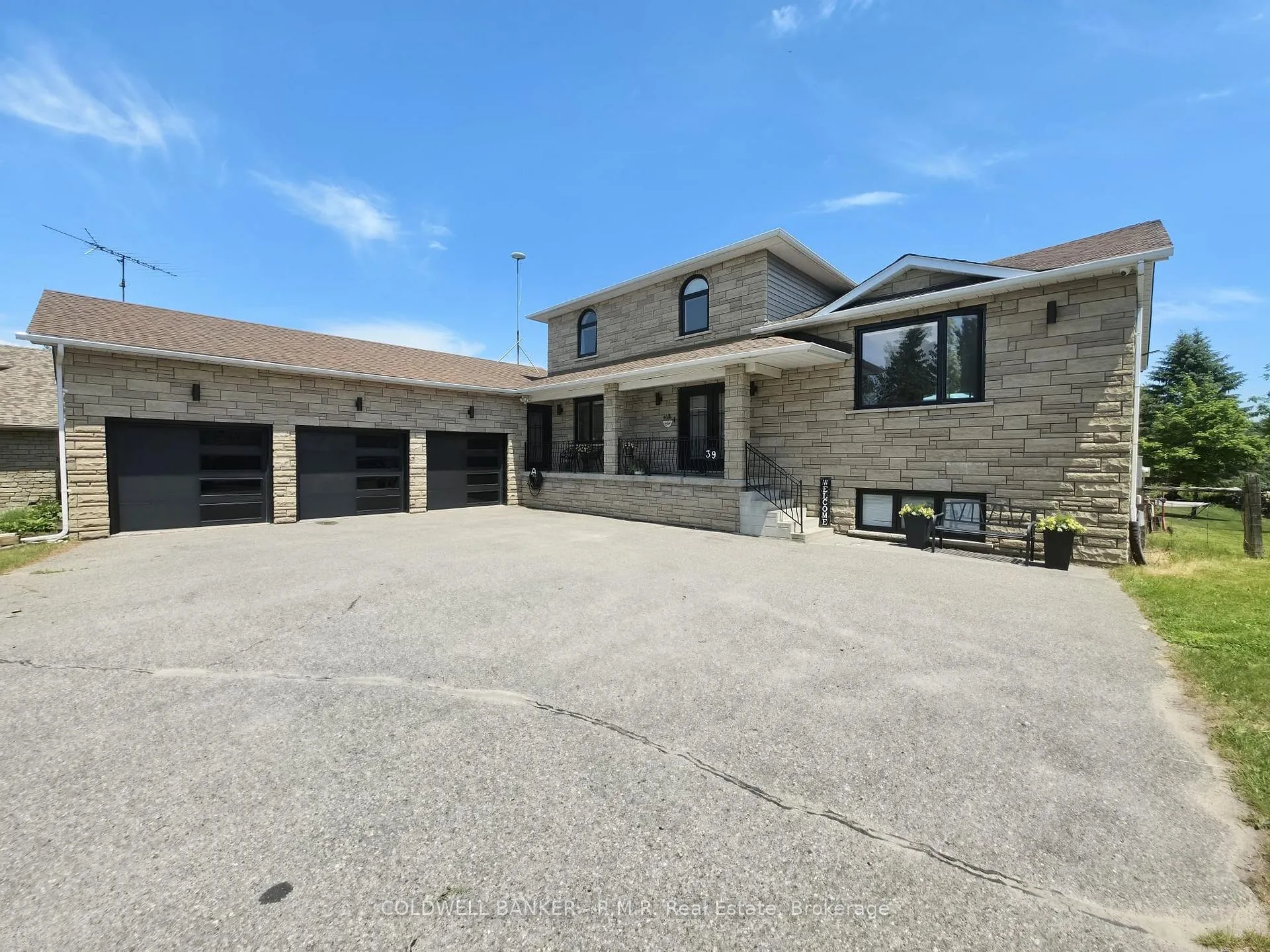 Photo 1 of 39 King Lane, Clarington, Rural Clarington — HOMEH