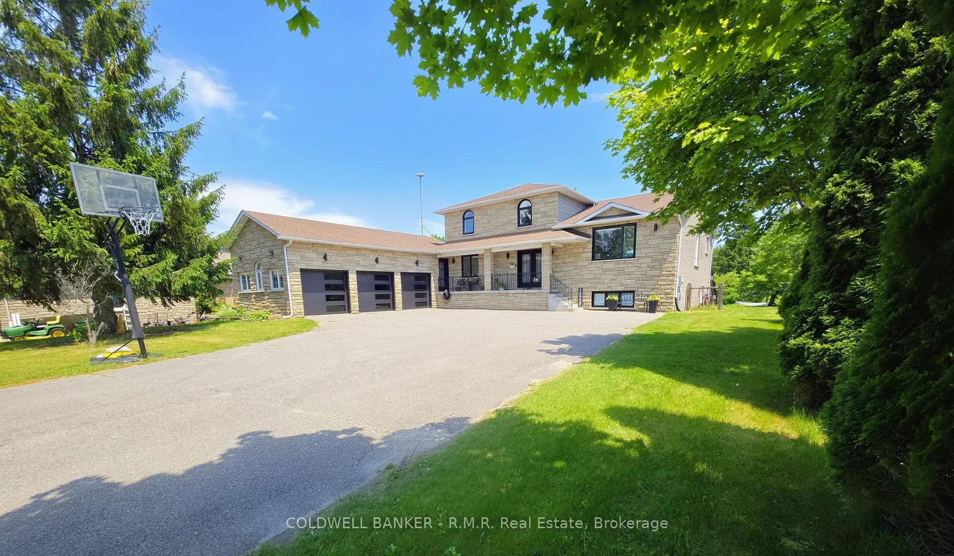 Photo 2 of 39 King Lane, Clarington, Rural Clarington — HOMEH