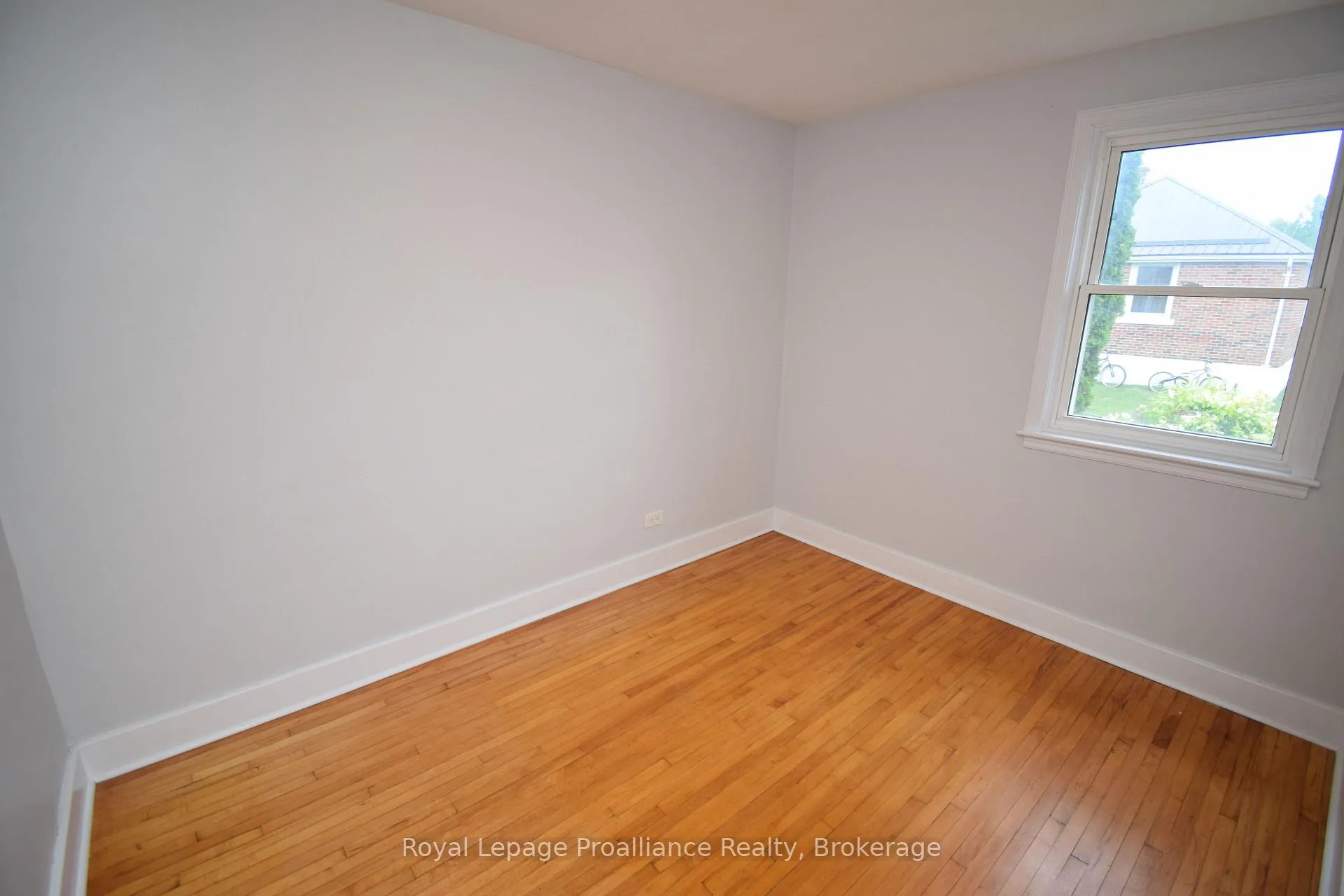Photo 14 of 22 Reynolds Crescent, Belleville, Belleville Ward — HOMEH