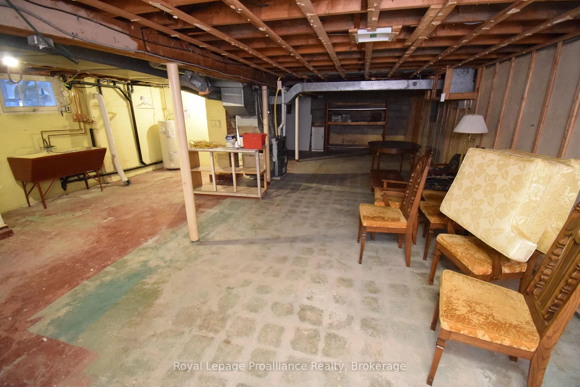 Photo 18 of 22 Reynolds Crescent, Belleville, Belleville Ward — HOMEH