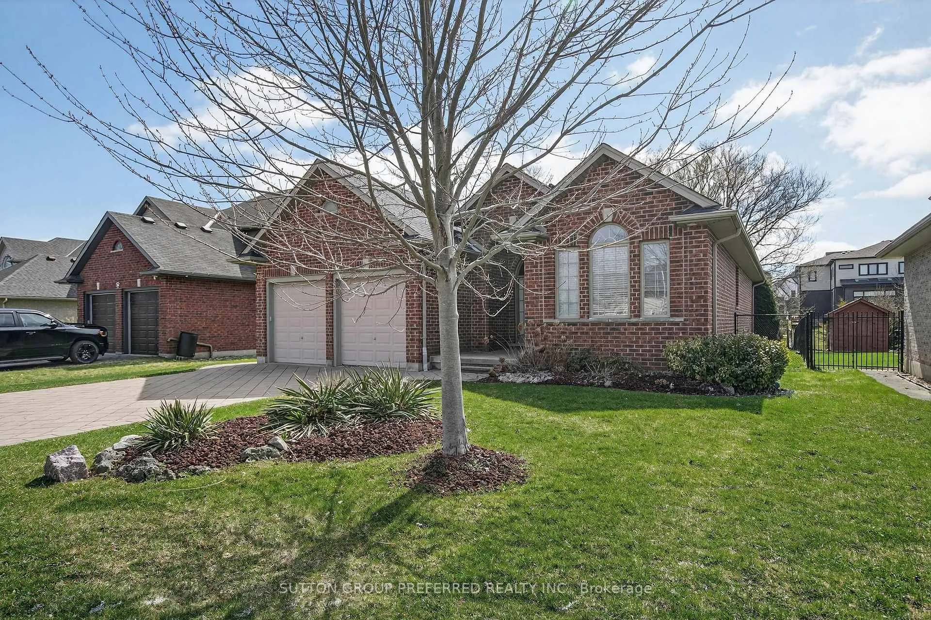 Photo 2 of 22 Springfield Way, Middlesex Centre, Kilworth — HOMEH