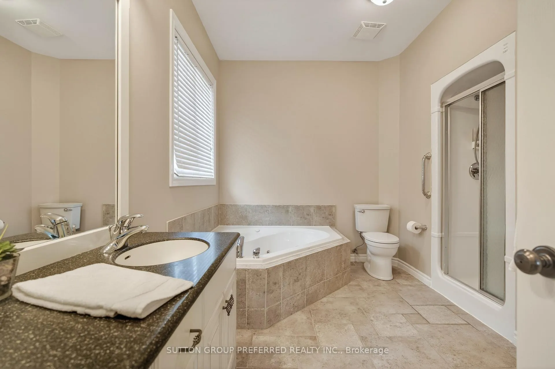 Photo 24 of 22 Springfield Way, Middlesex Centre, Kilworth — HOMEH