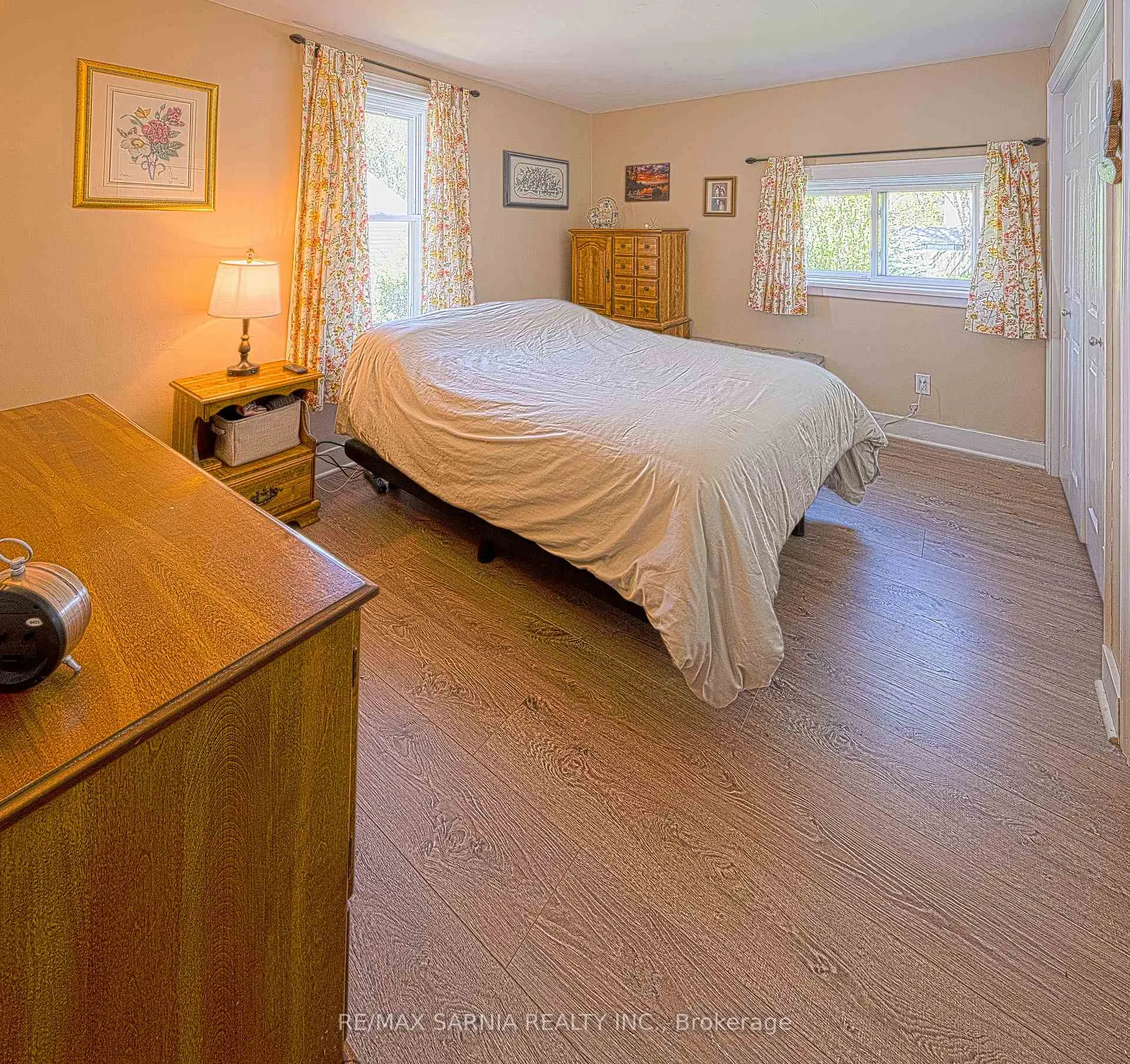 Photo 9 of 6238 Townsend Line, Lambton Shores, Forest — HOMEH