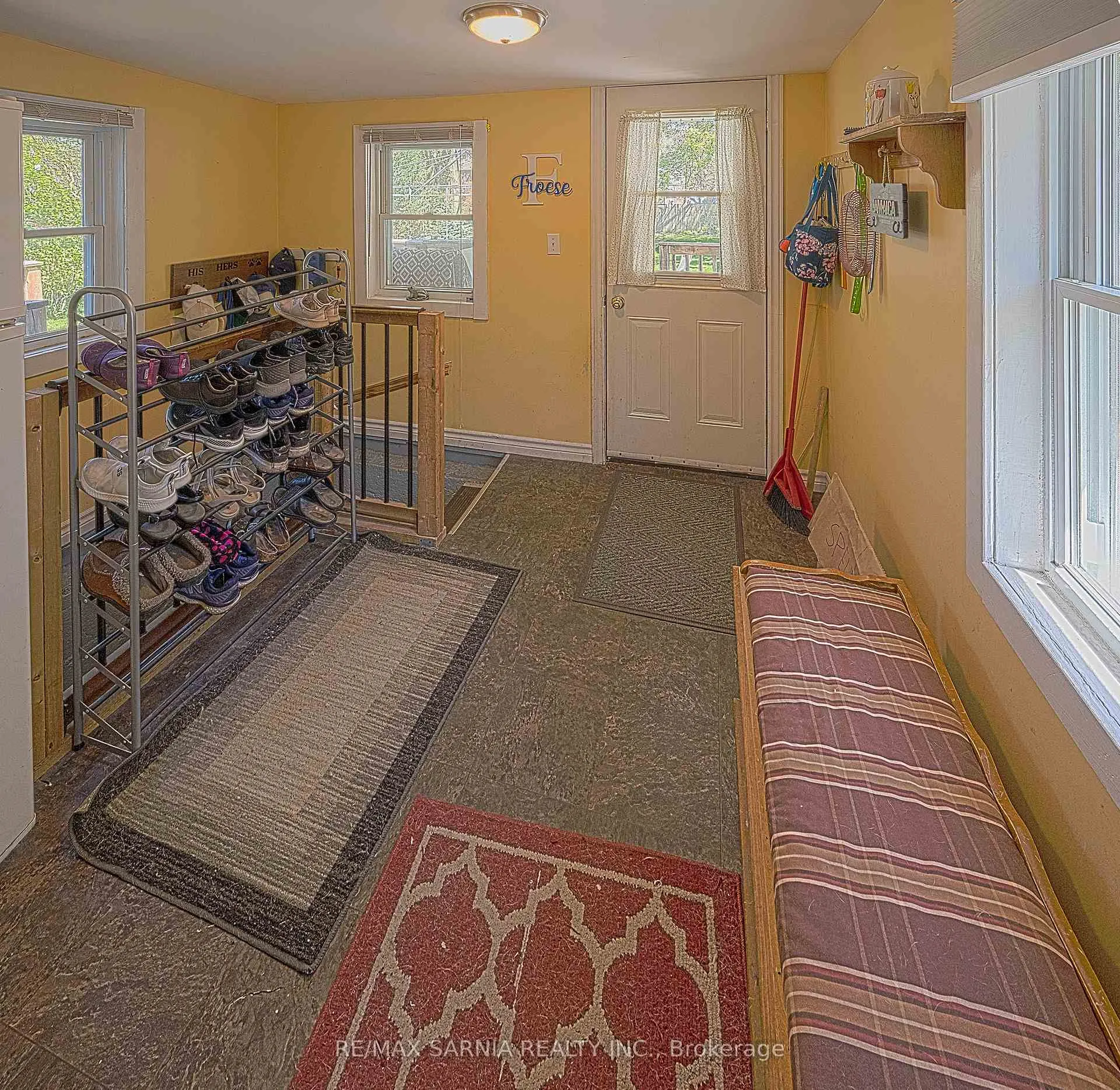 Photo 15 of 6238 Townsend Line, Lambton Shores, Forest — HOMEH