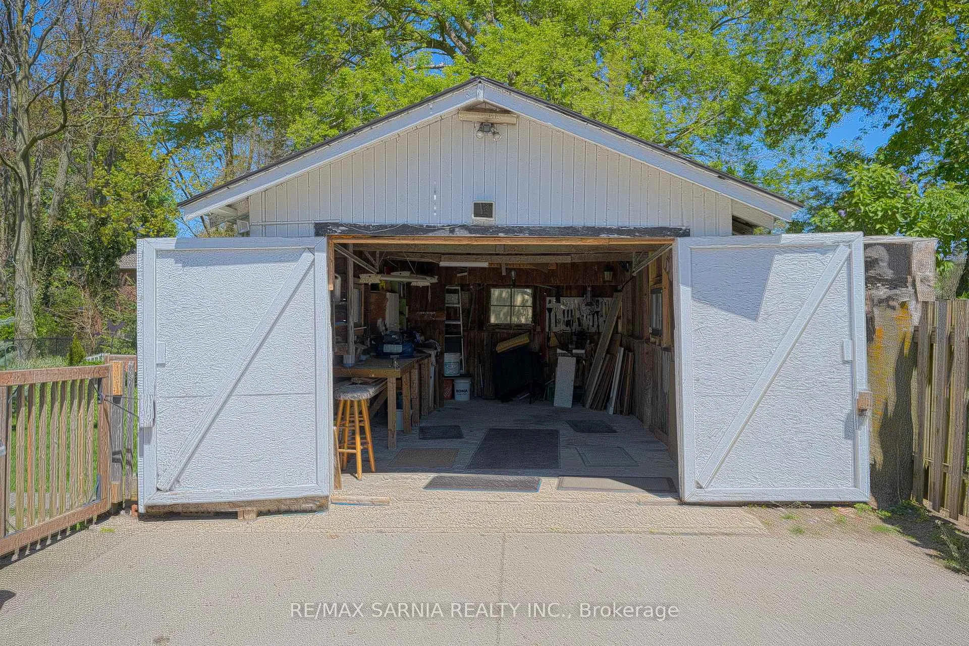 Photo 31 of 6238 Townsend Line, Lambton Shores, Forest — HOMEH