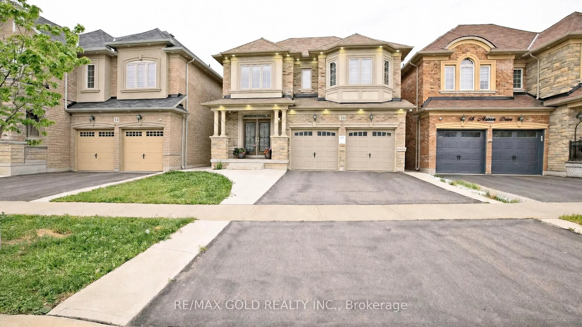 Photo 11 of 16 Action Drive, Brampton, Northwest Brampton — HOMEH