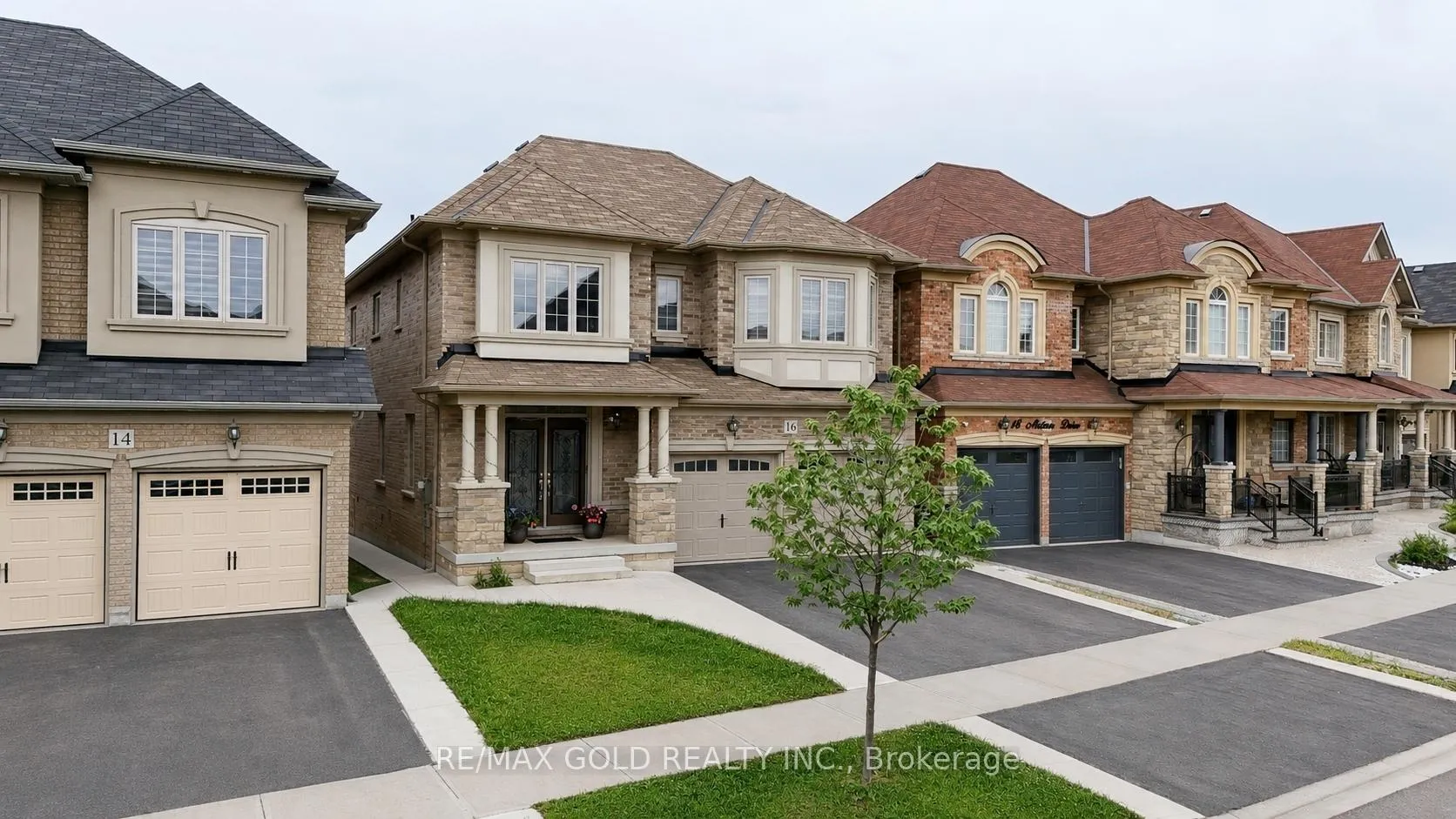 Photo 12 of 16 Action Drive, Brampton, Northwest Brampton — HOMEH