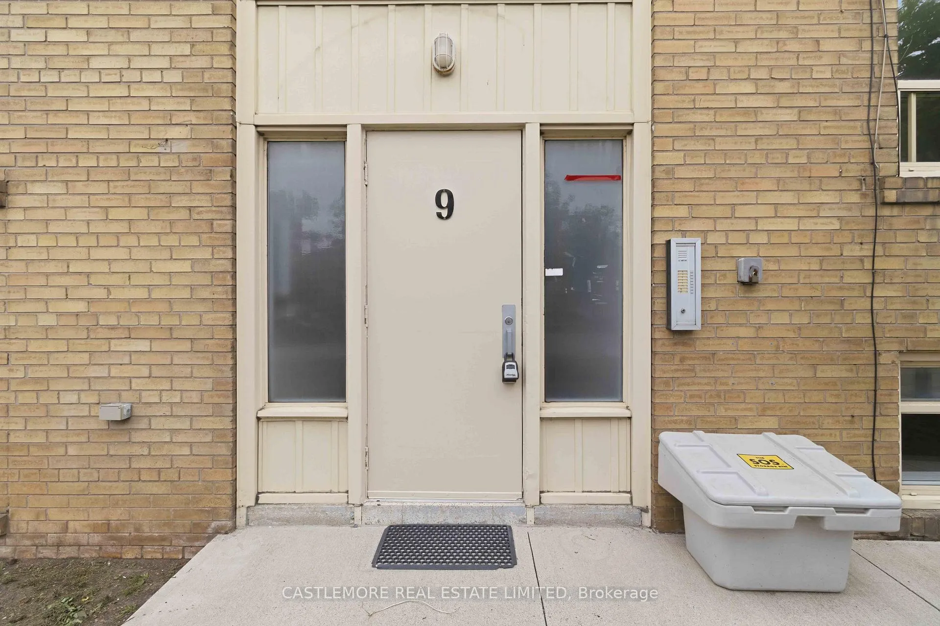 Photo 2 of 9 allenby Avenue, Etobicoke, Elms-Old Rexdale — HOMEH
