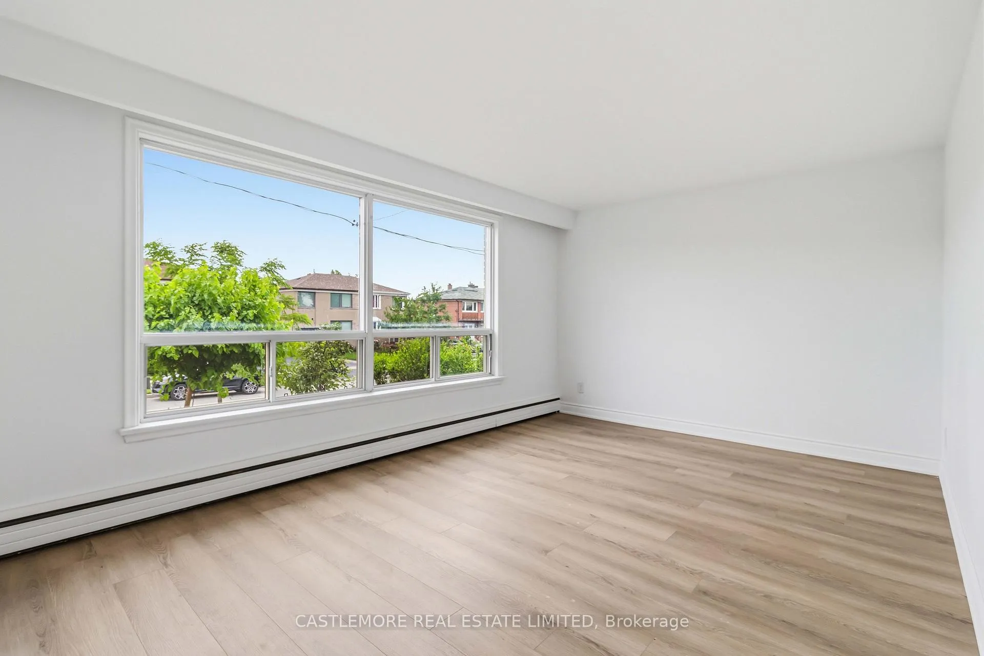 Photo 5 of 9 allenby Avenue, Etobicoke, Elms-Old Rexdale — HOMEH