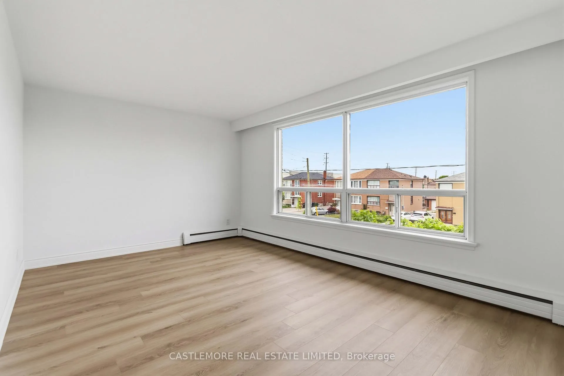 Photo 6 of 9 allenby Avenue, Etobicoke, Elms-Old Rexdale — HOMEH
