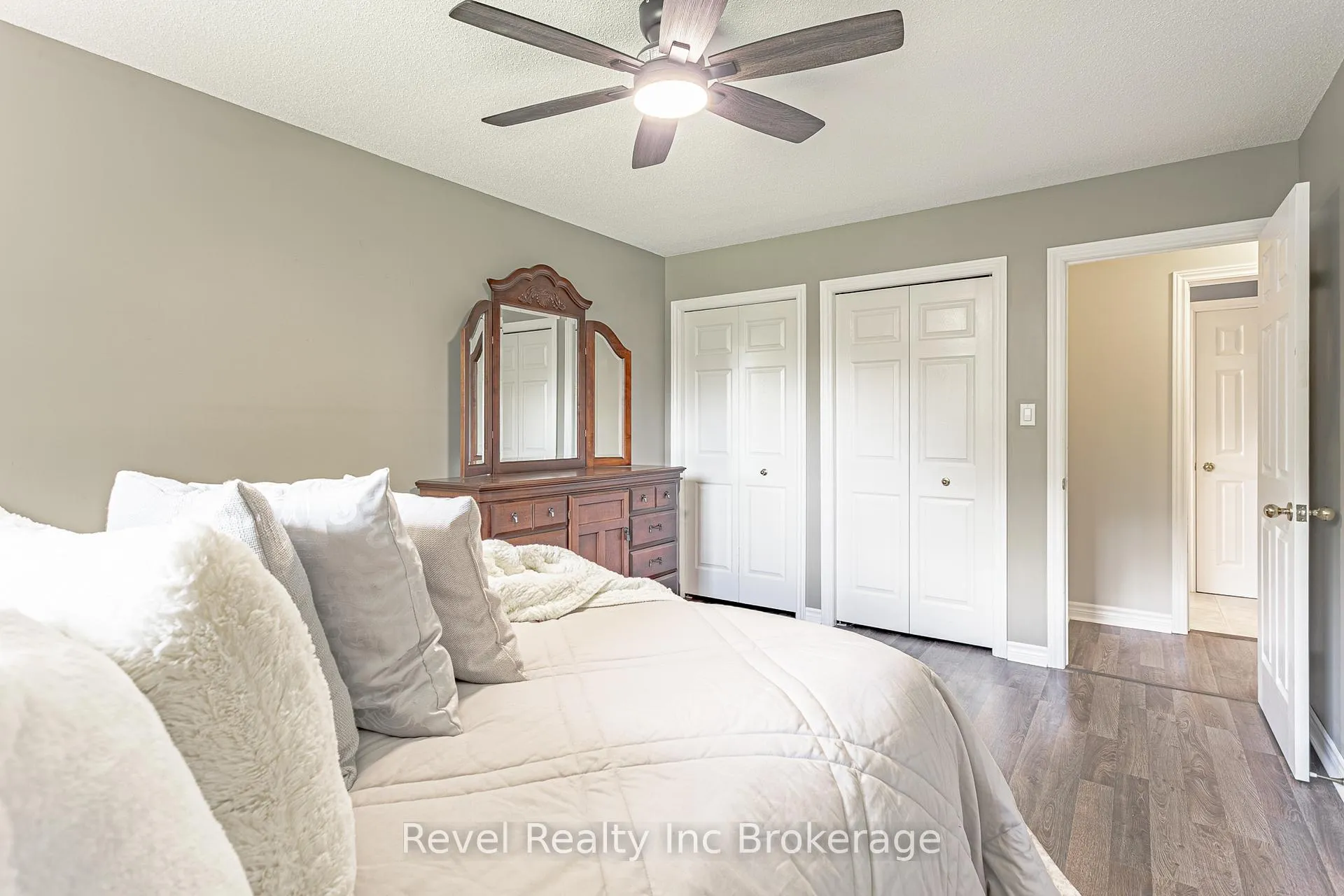Photo 17 of 7 Childerhose Crescent, Brantford, Lynden Hills — HOMEH